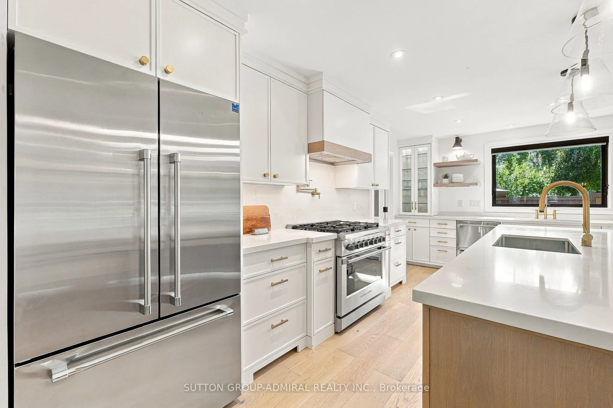 37 Glenellen Drive E
