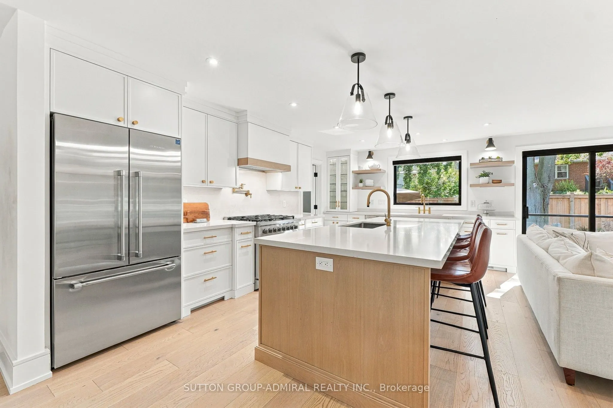 37 Glenellen Drive E