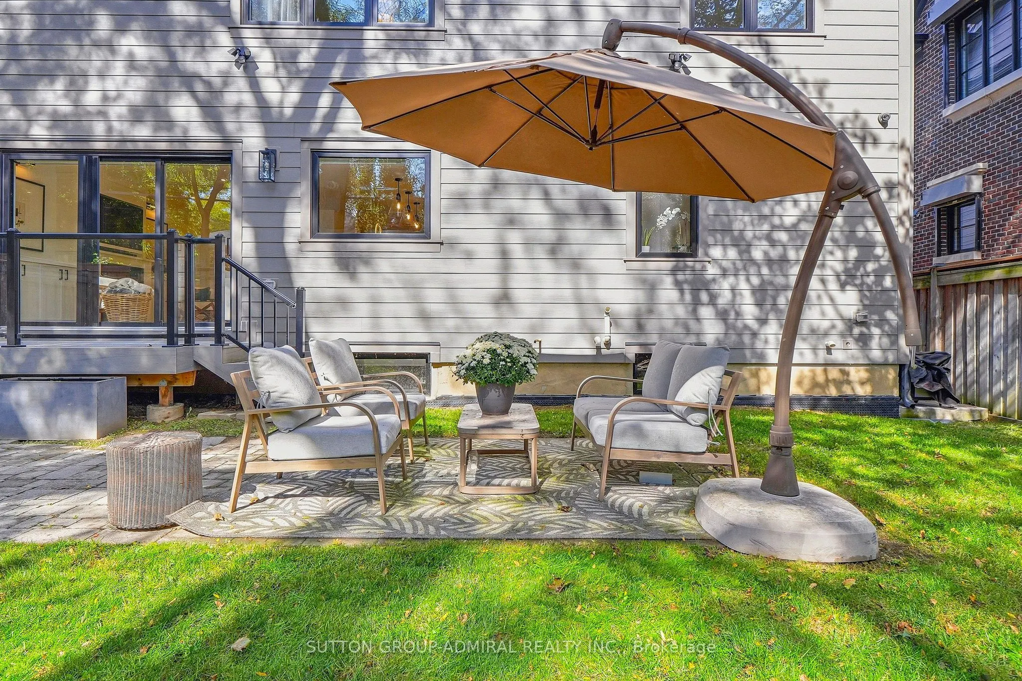 37 Glenellen Drive E