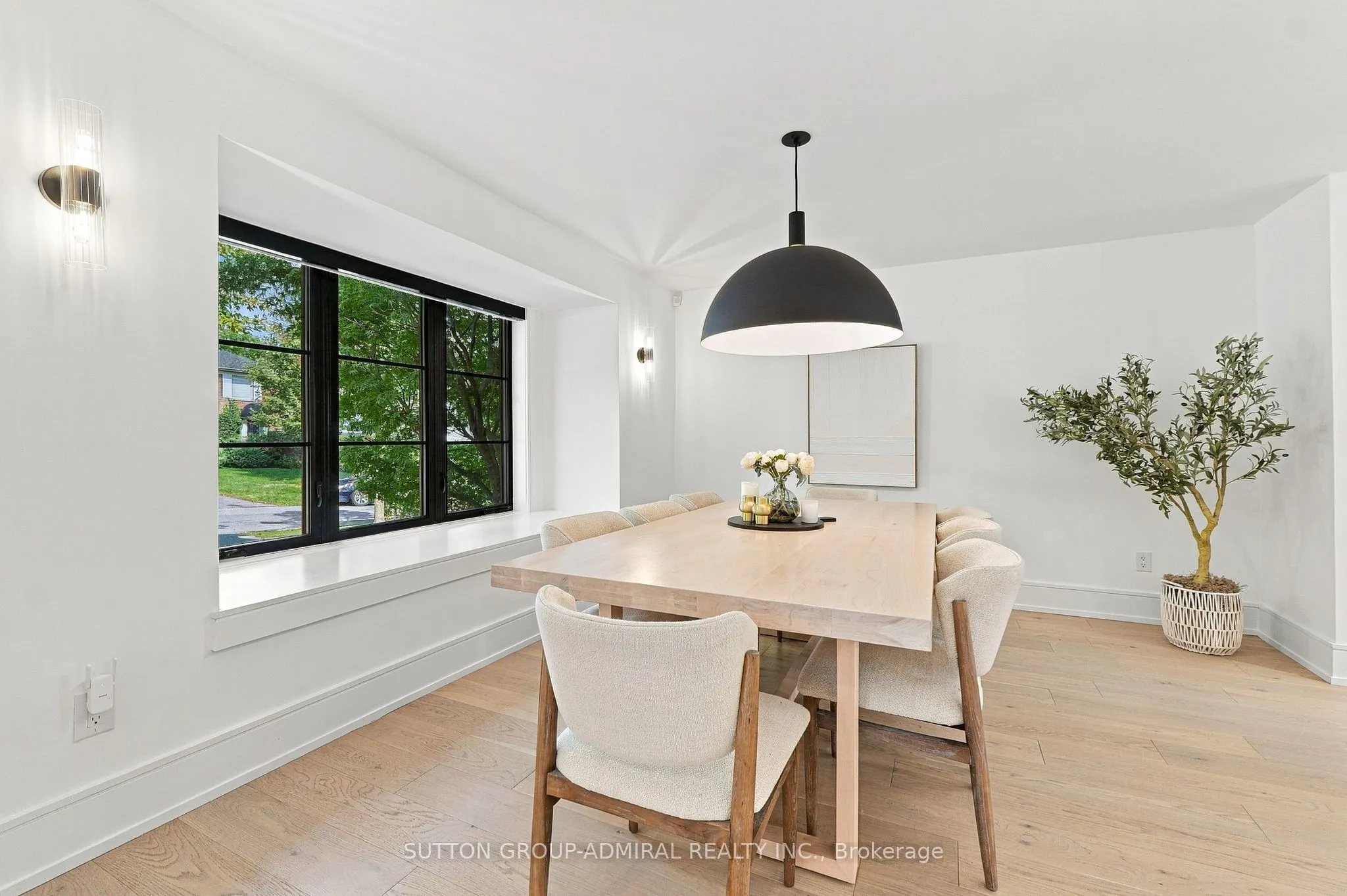 37 Glenellen Drive E