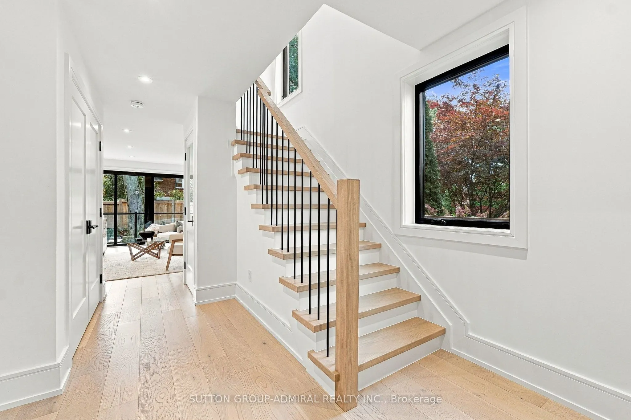 37 Glenellen Drive E