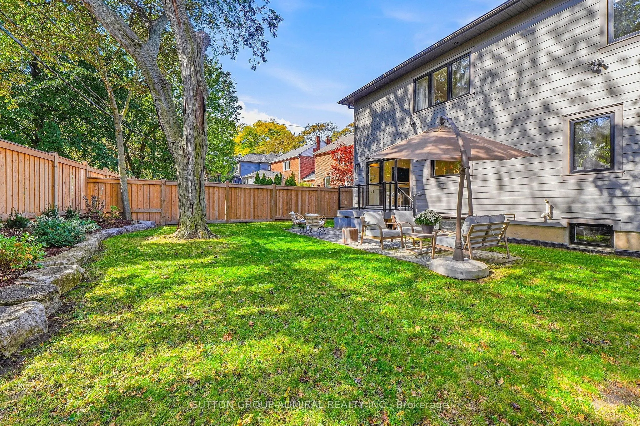 37 Glenellen Drive E