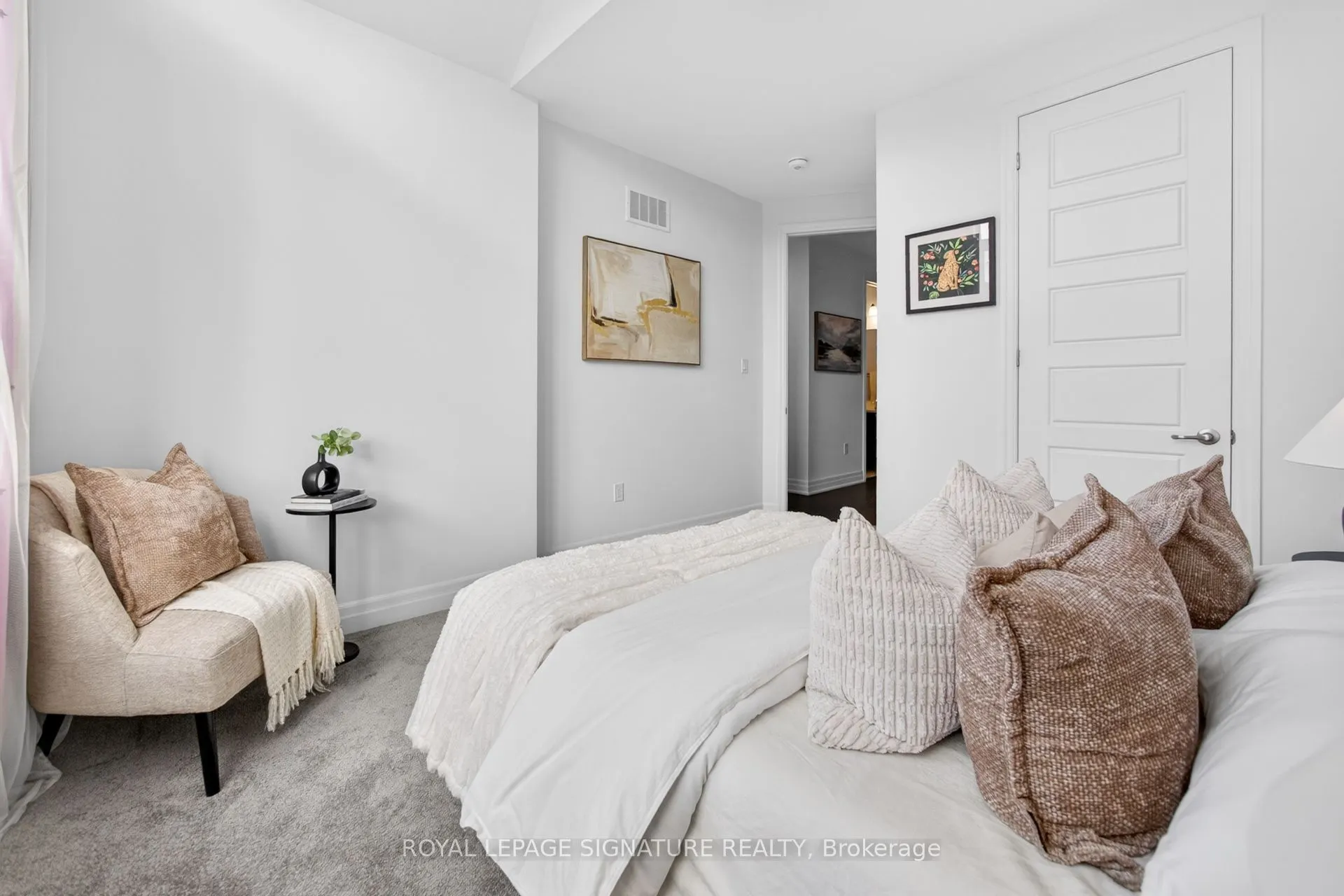 1493 Ford Strathy Crescent