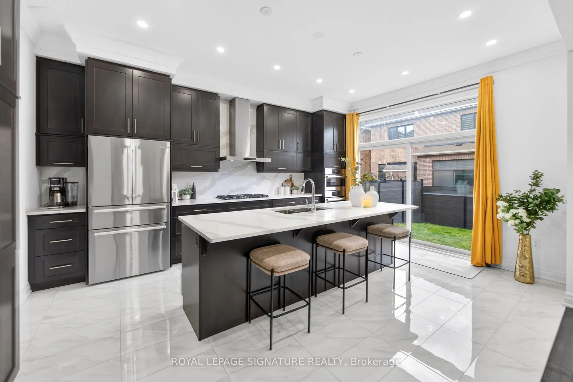 1493 Ford Strathy Crescent