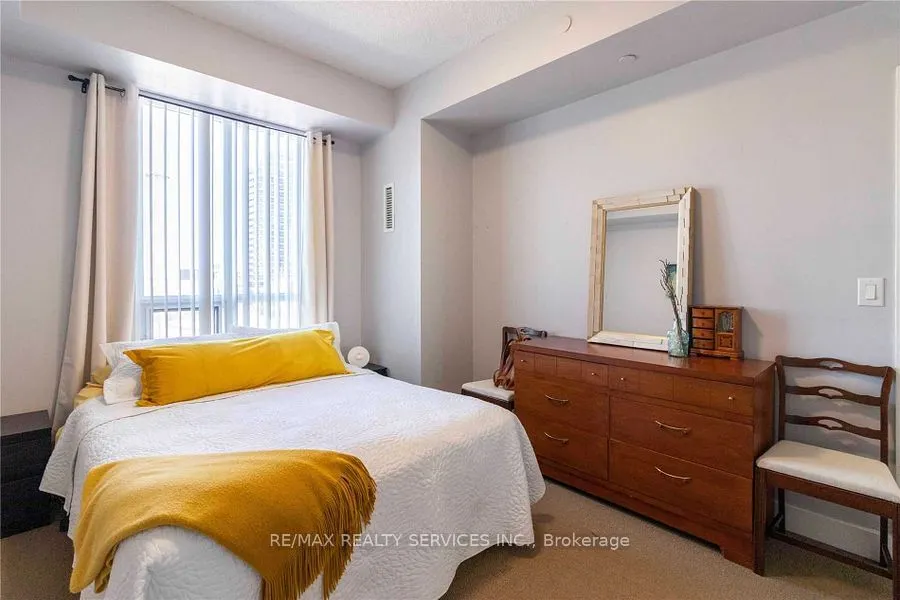 2 Eva Road #325
