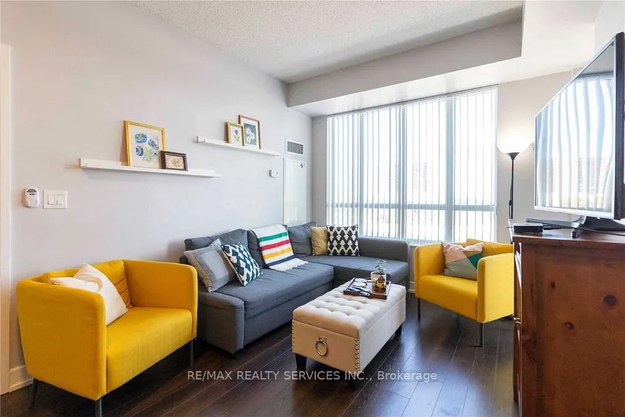 2 Eva Road #325