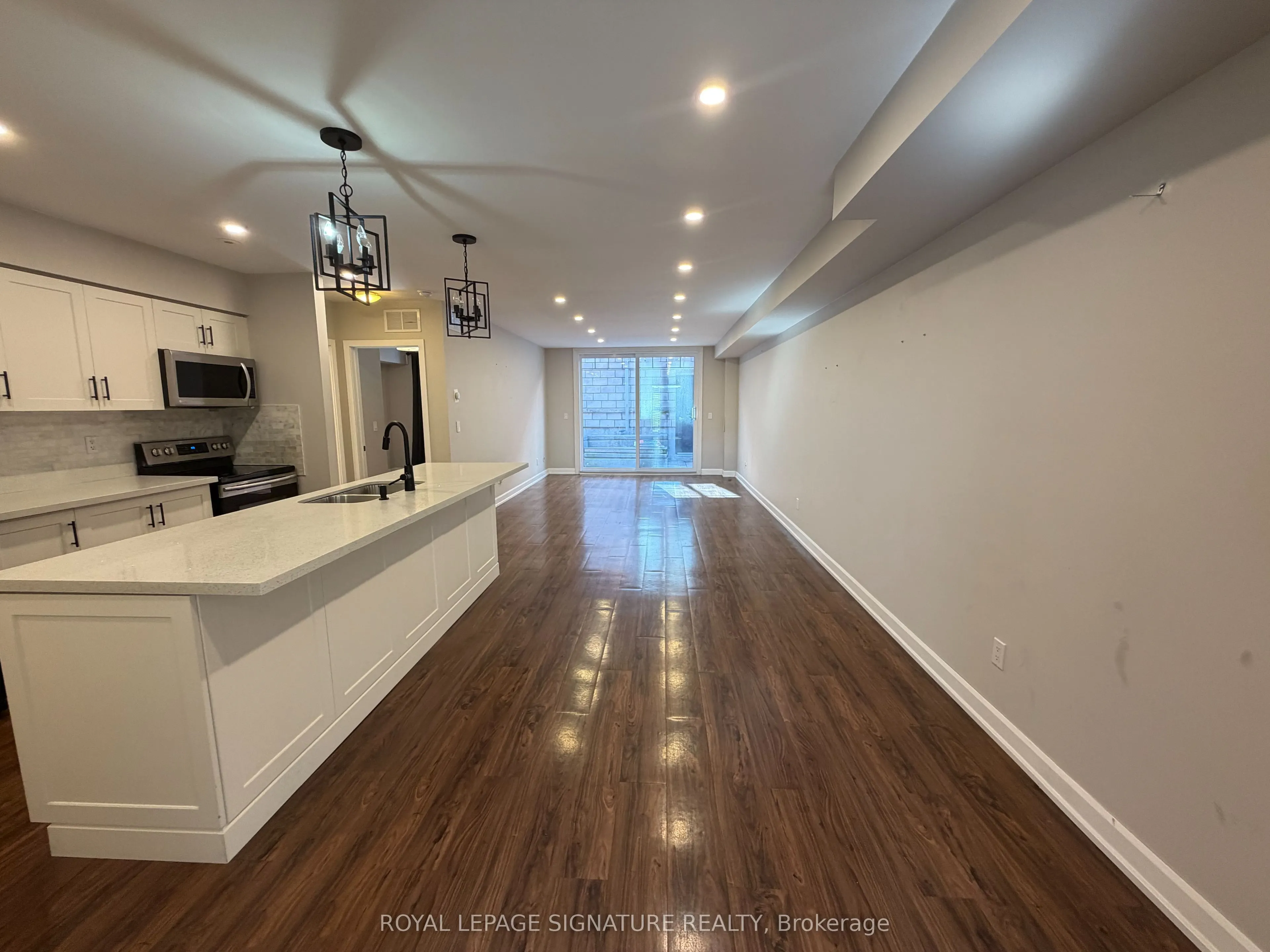 3400 Lake Shore Boulevard W #102