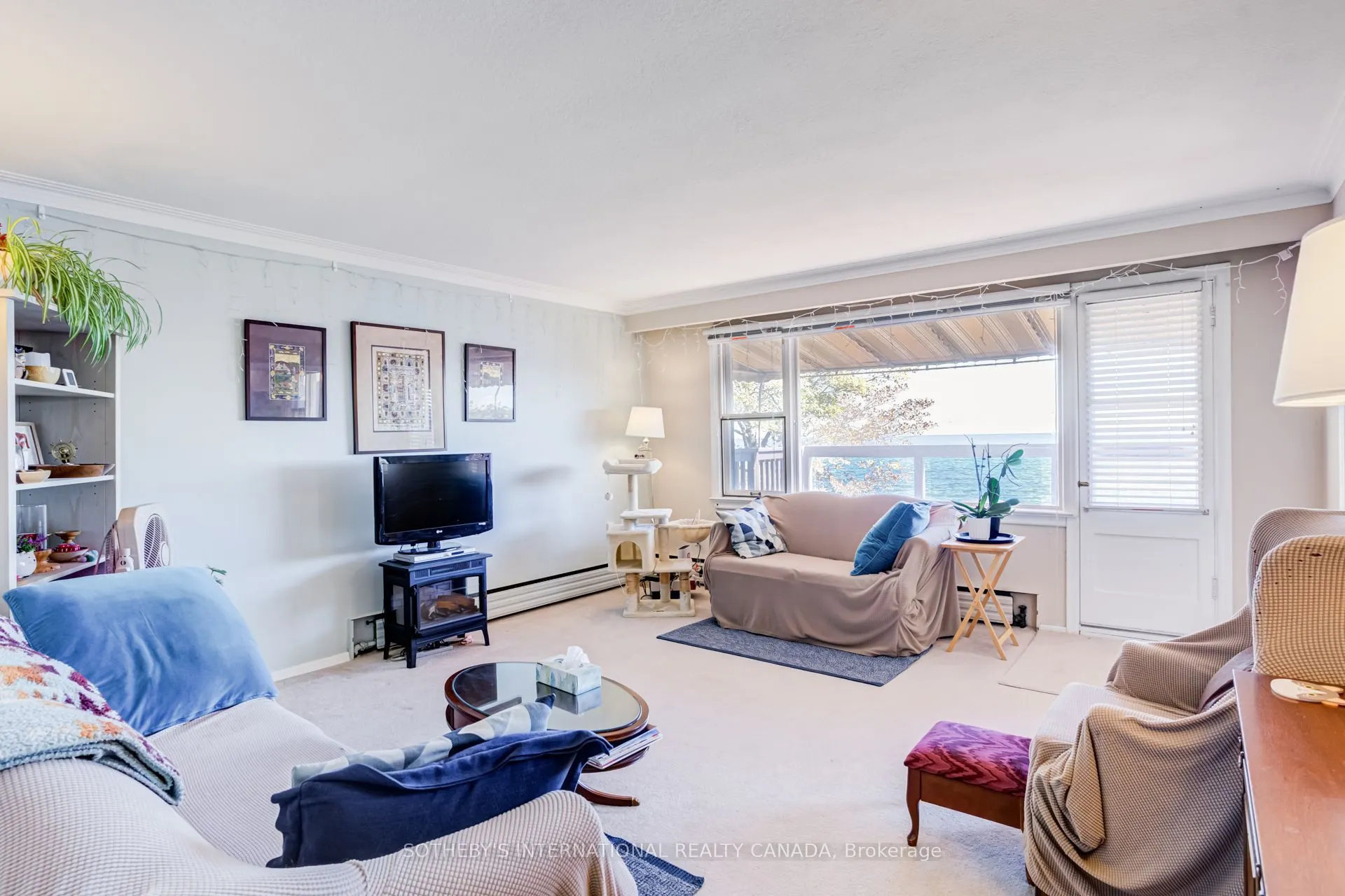 407 Lake Promenade