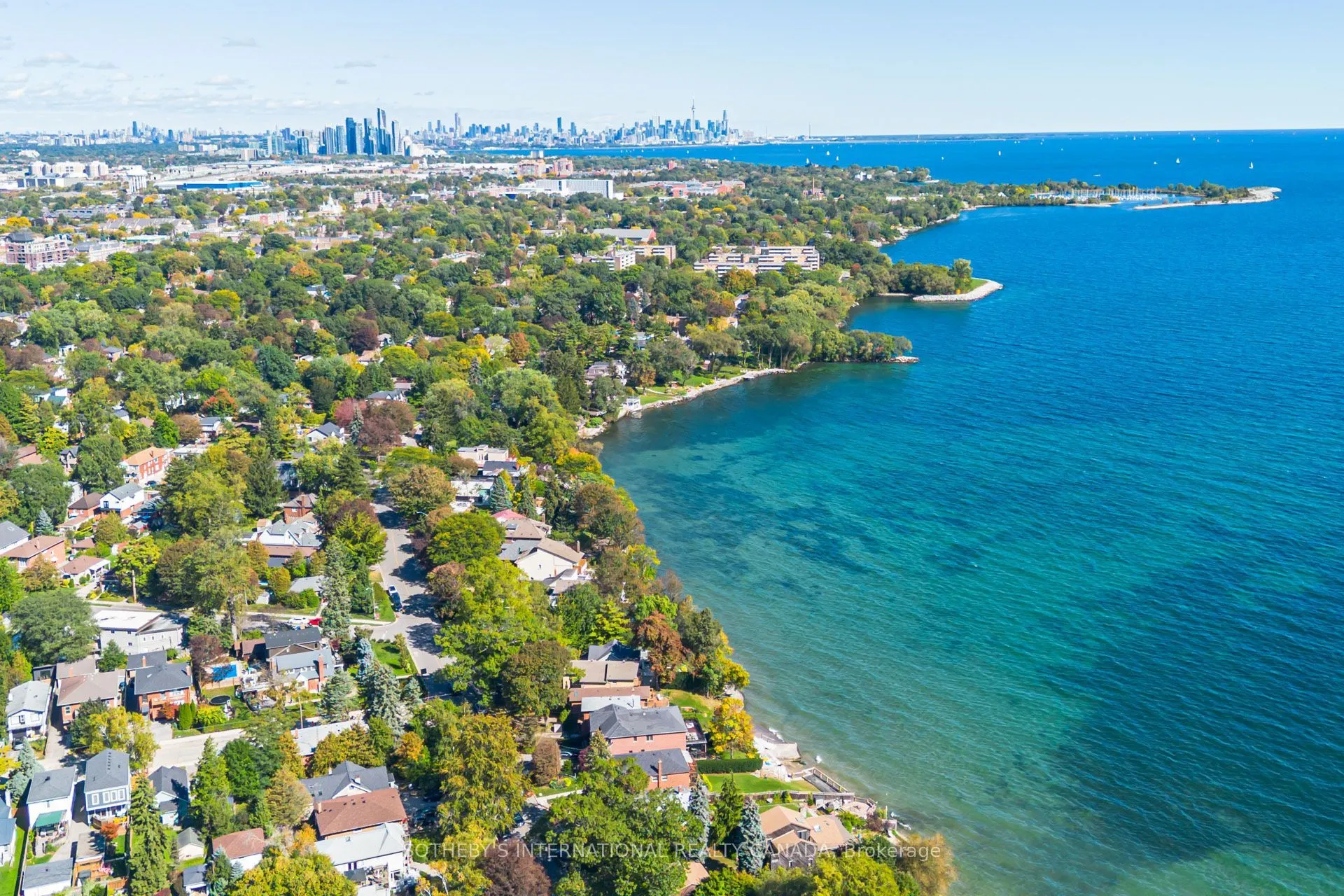 407 Lake Promenade