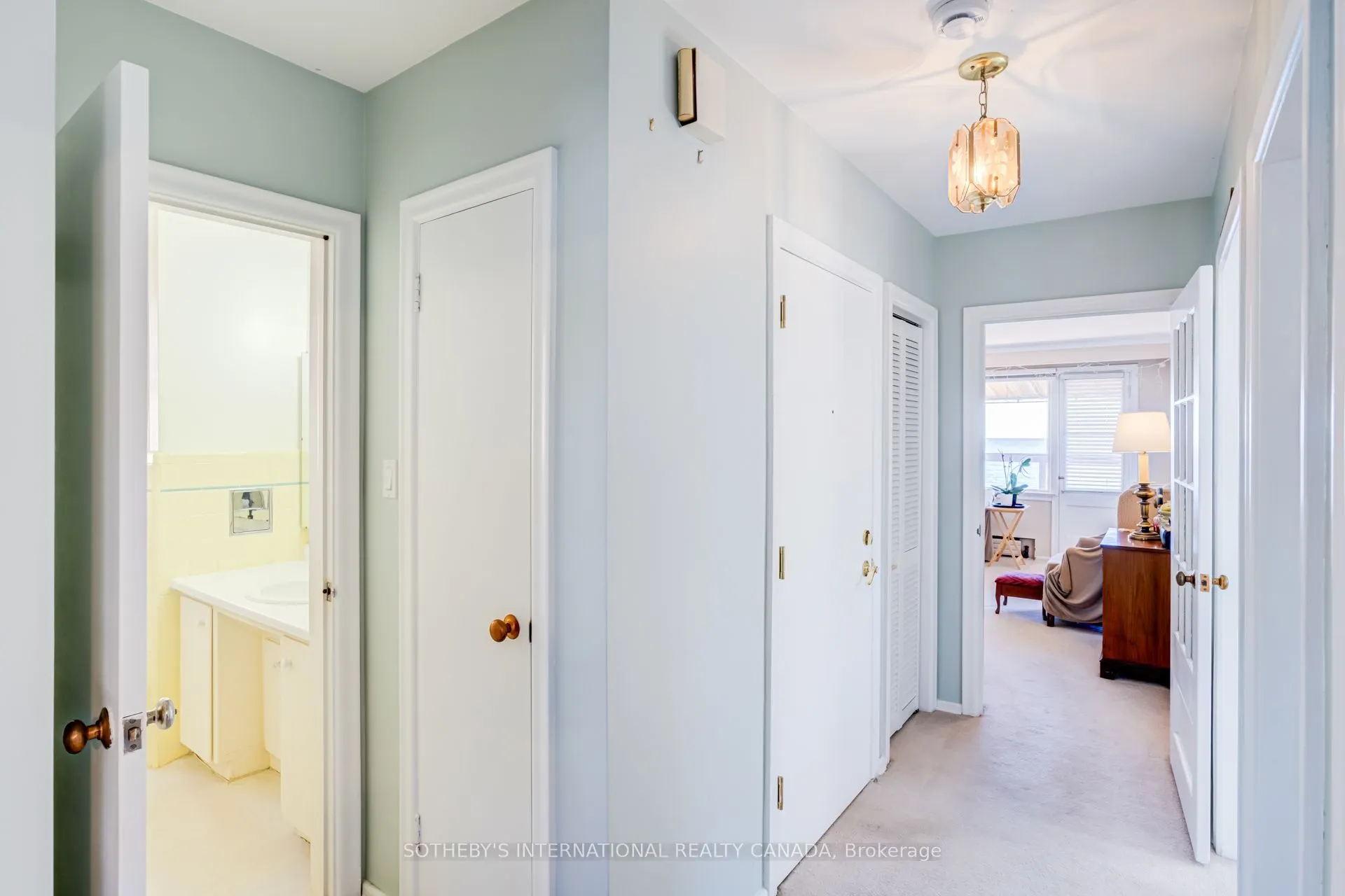 407 Lake Promenade