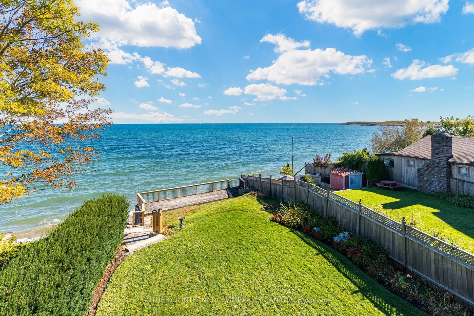 407 Lake Promenade