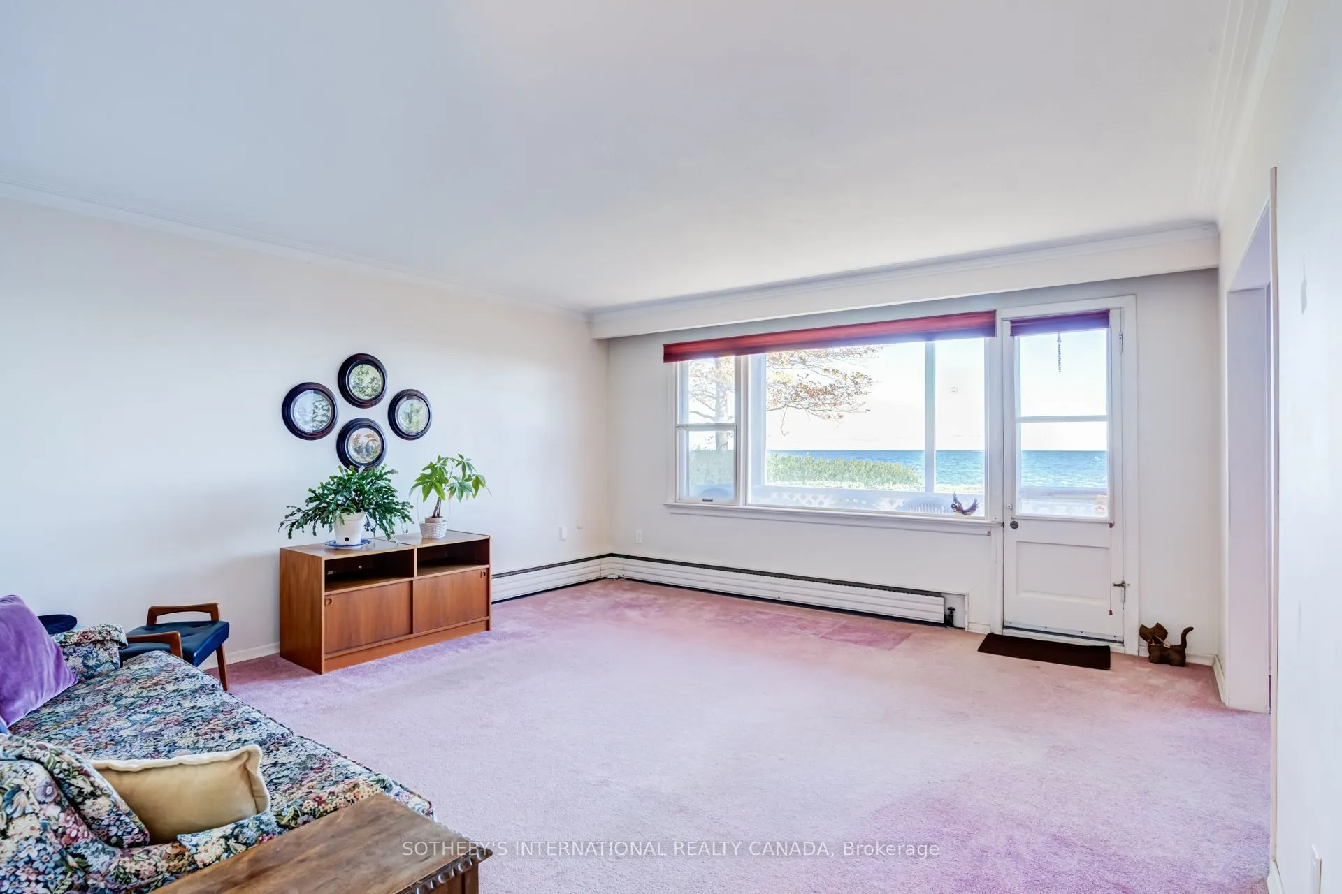 407 Lake Promenade