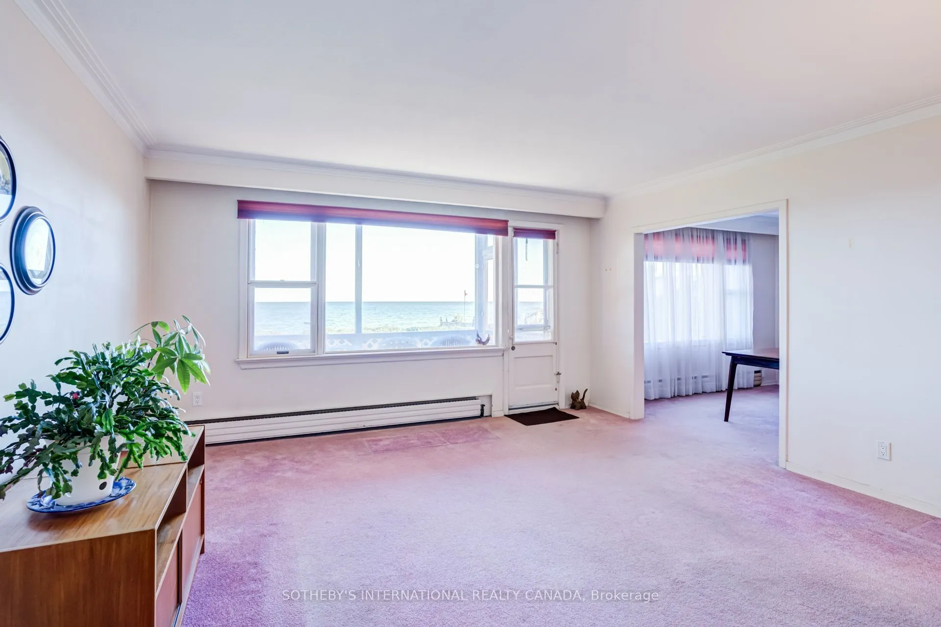 407 Lake Promenade