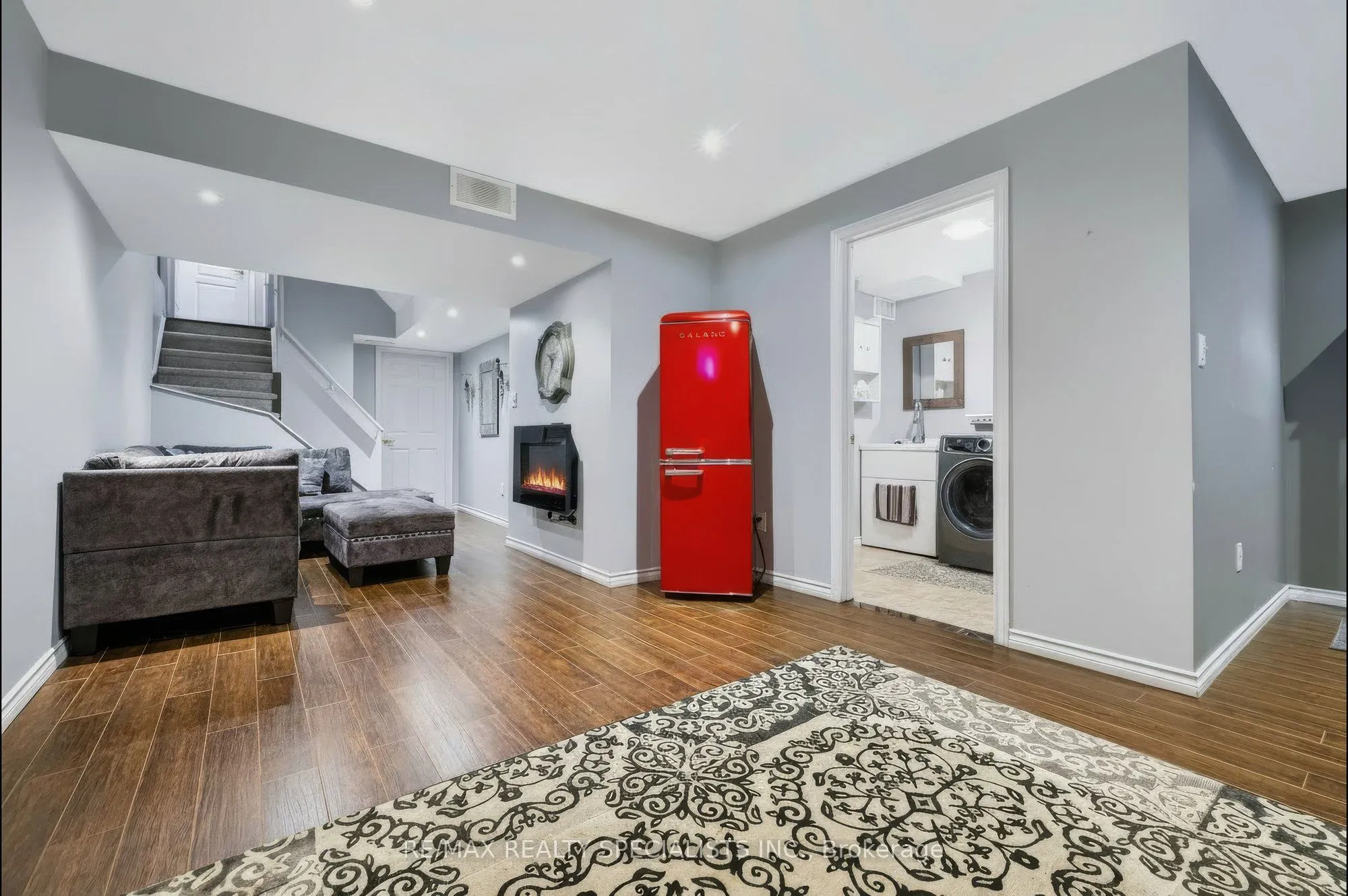1379 Brandon Terrace