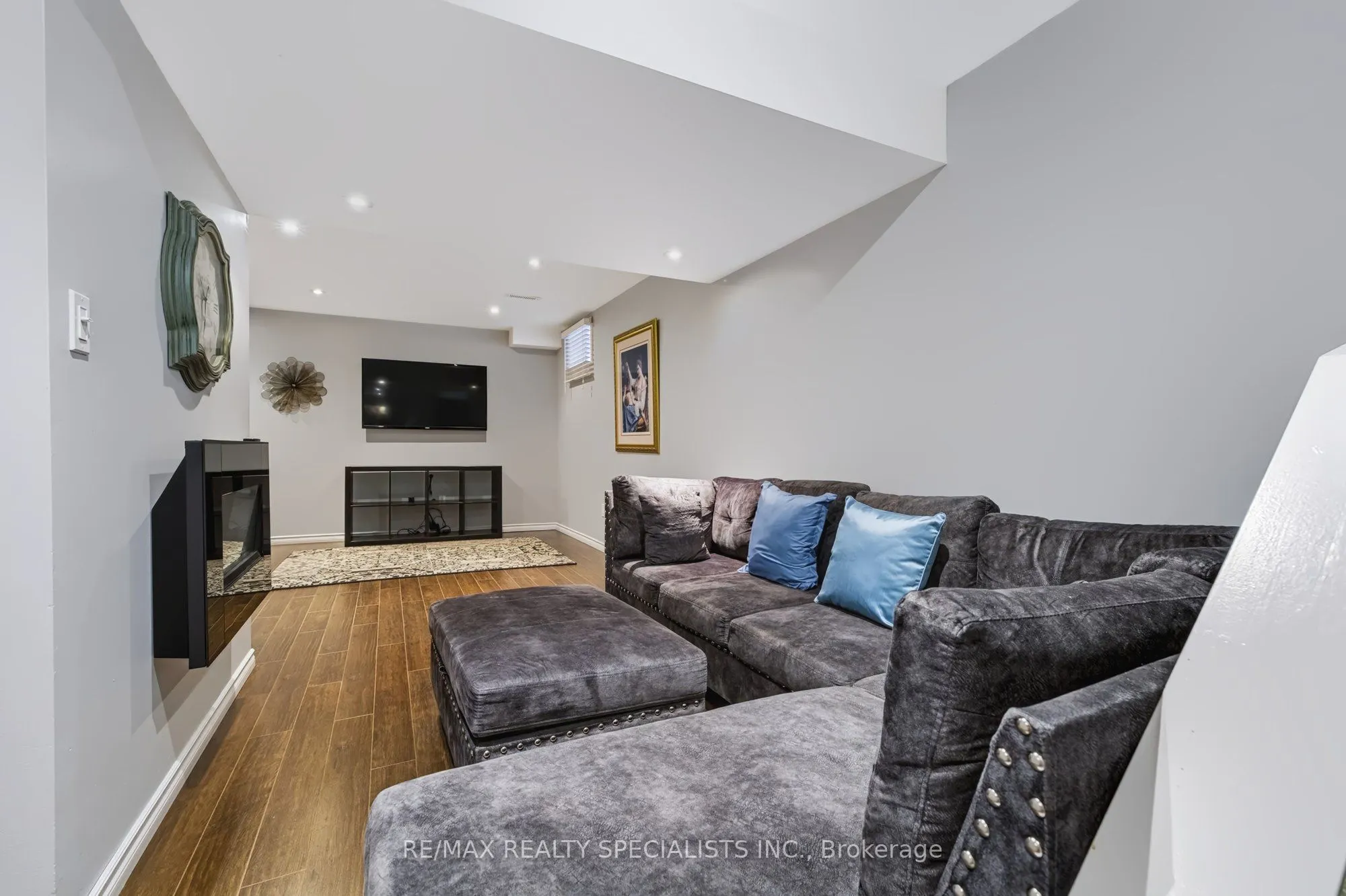 1379 Brandon Terrace