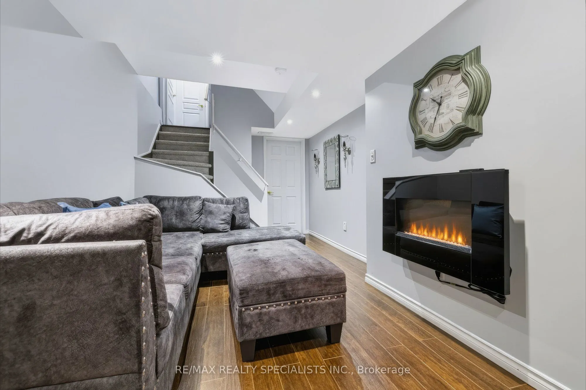 1379 Brandon Terrace