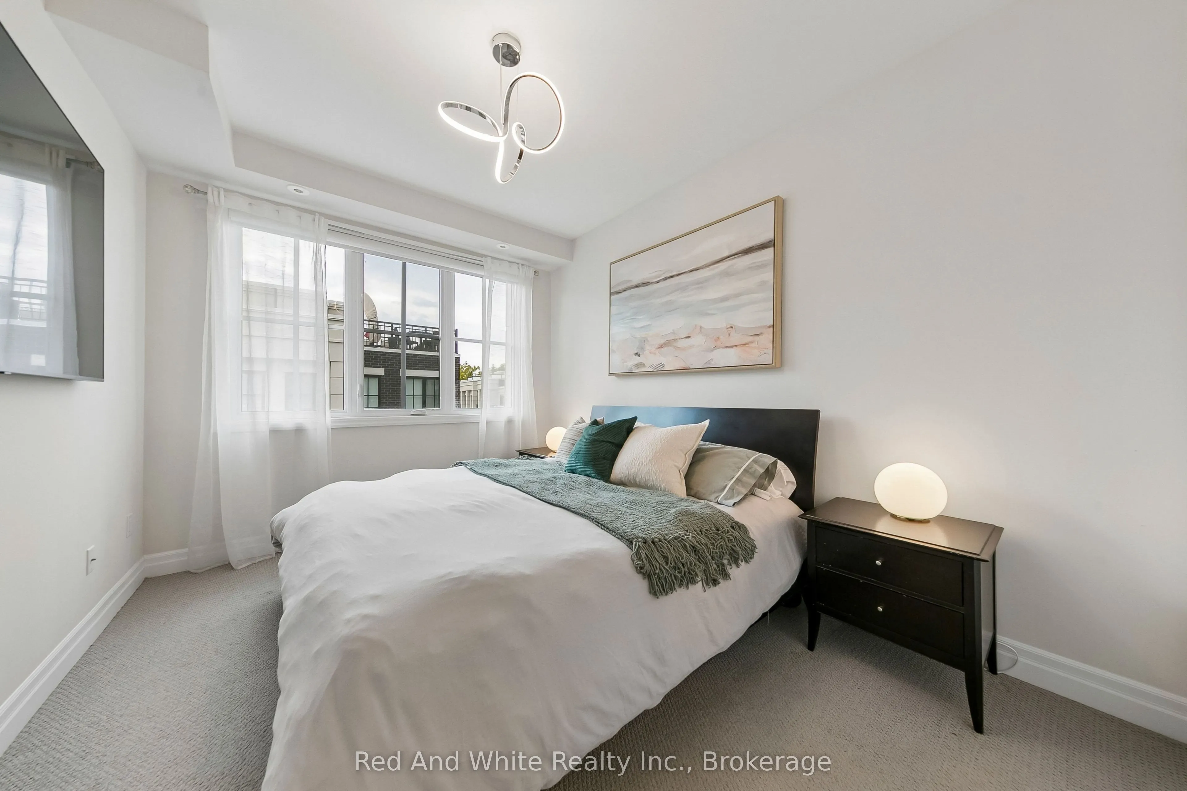 665 Cricklewood Drive #703