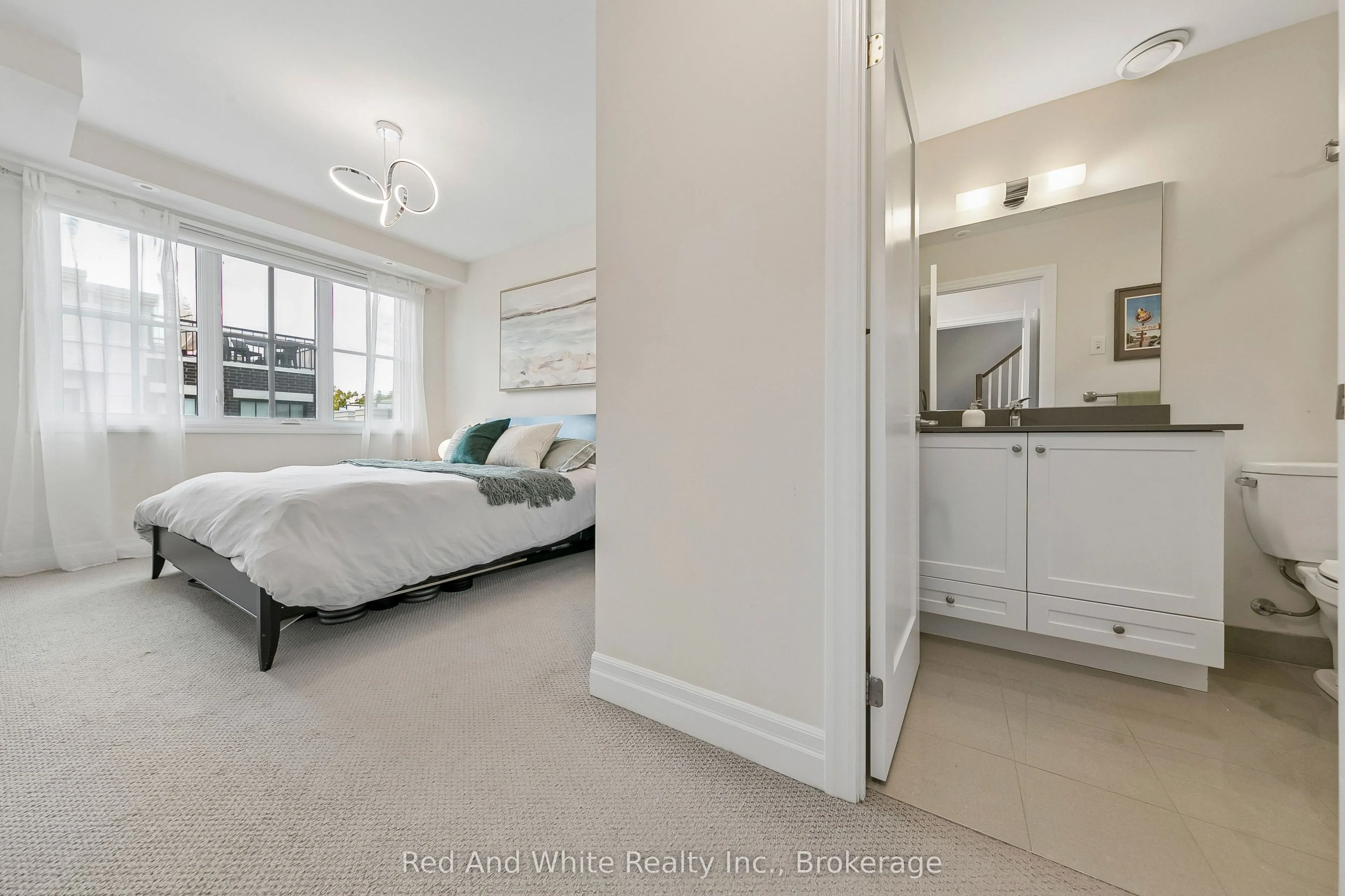 665 Cricklewood Drive #703
