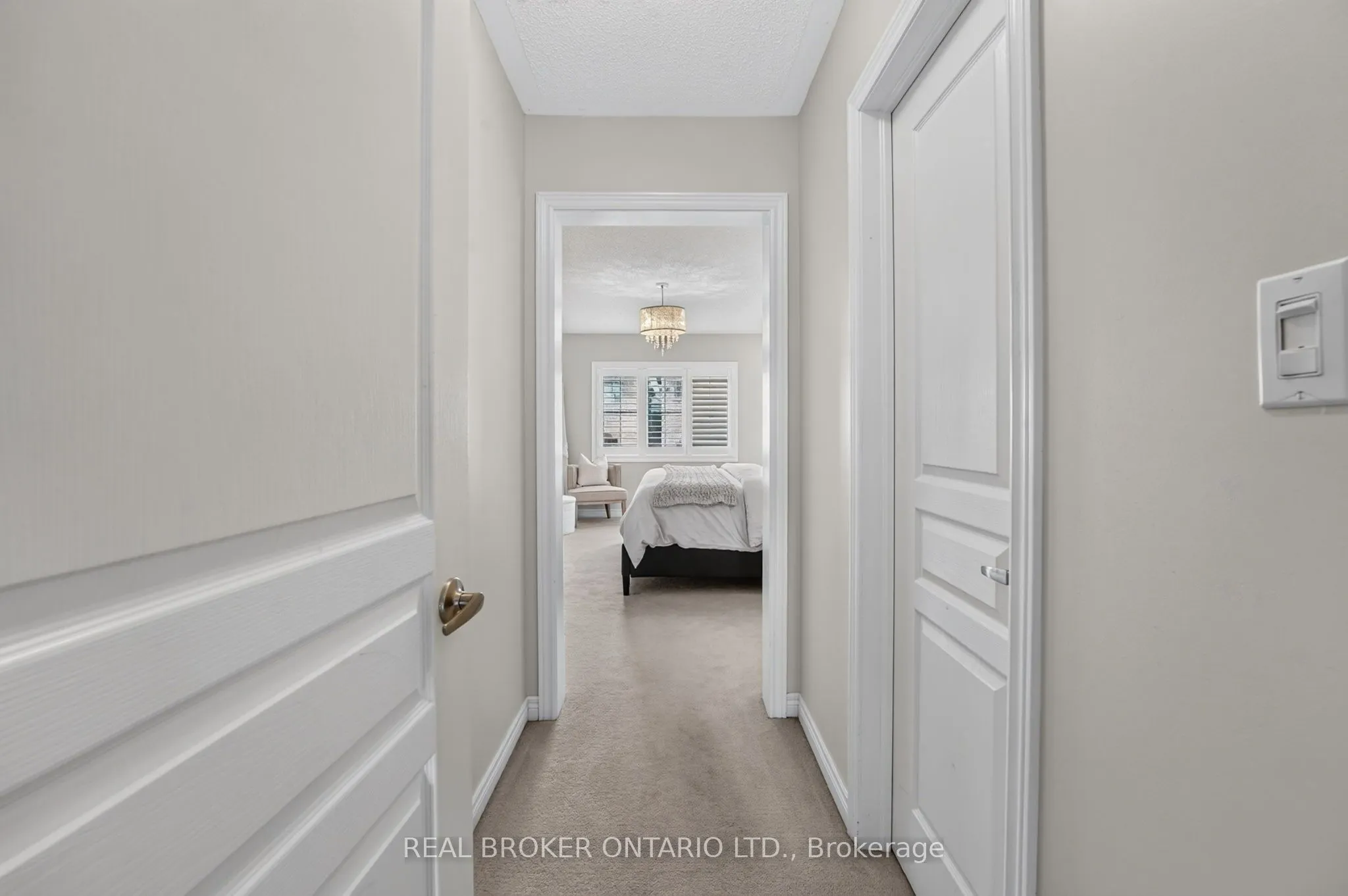 3231 Stoney Crescent