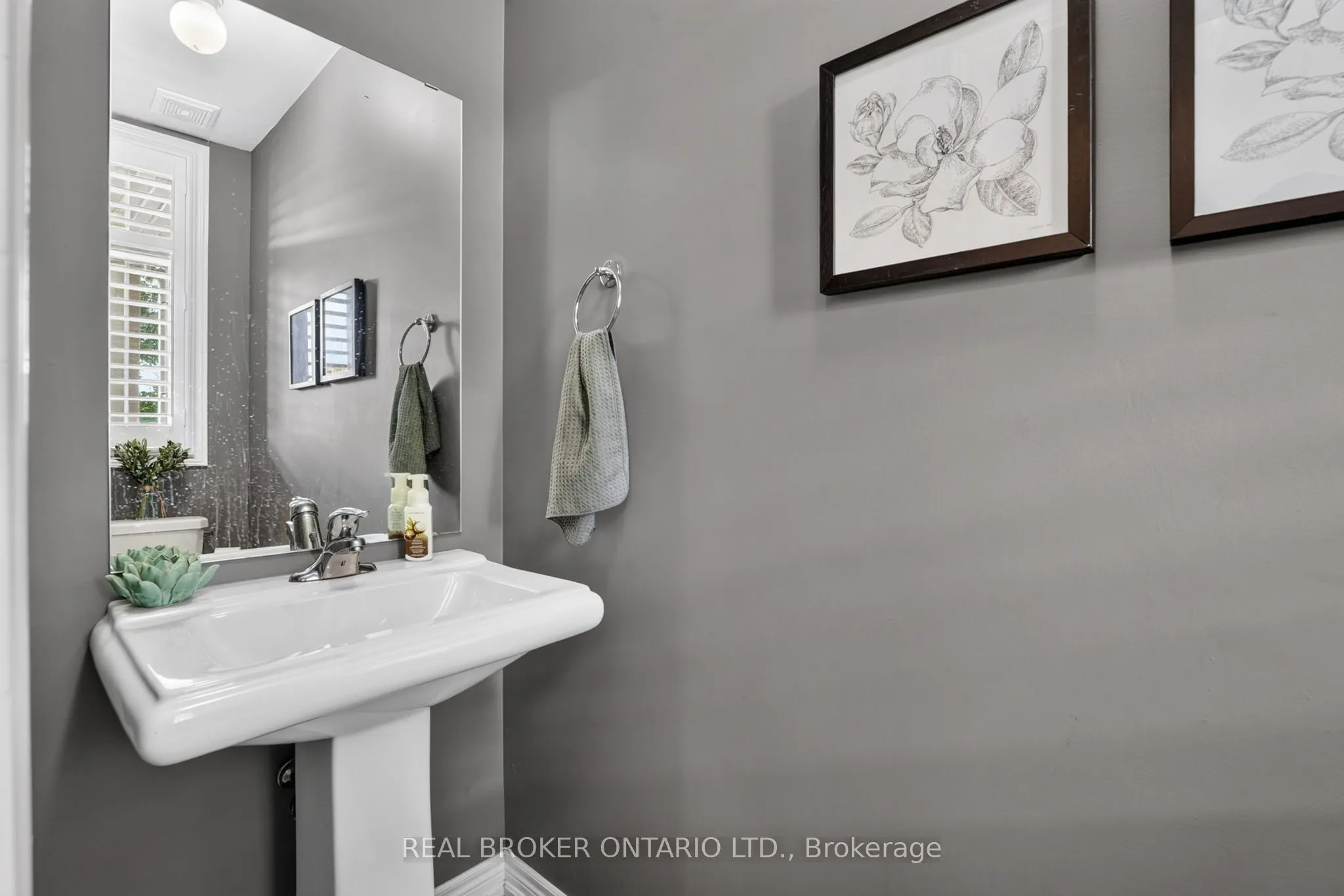 3231 Stoney Crescent