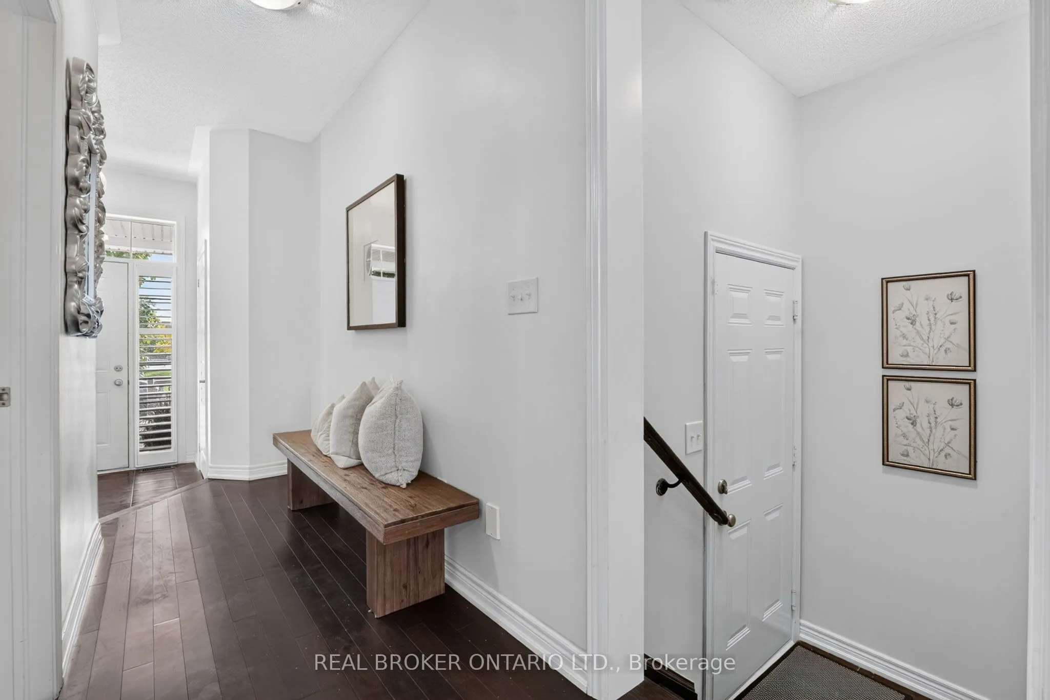 3231 Stoney Crescent