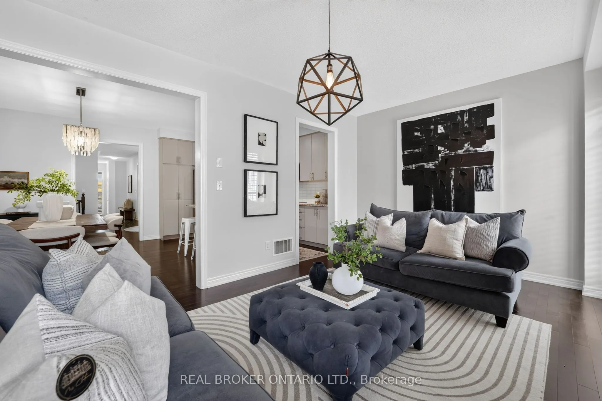3231 Stoney Crescent