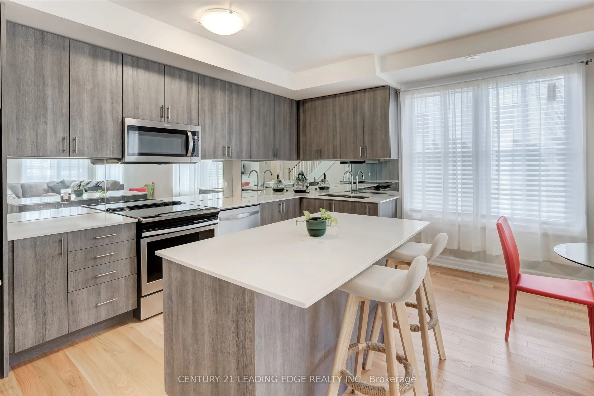 1180 Cawthra Road #106