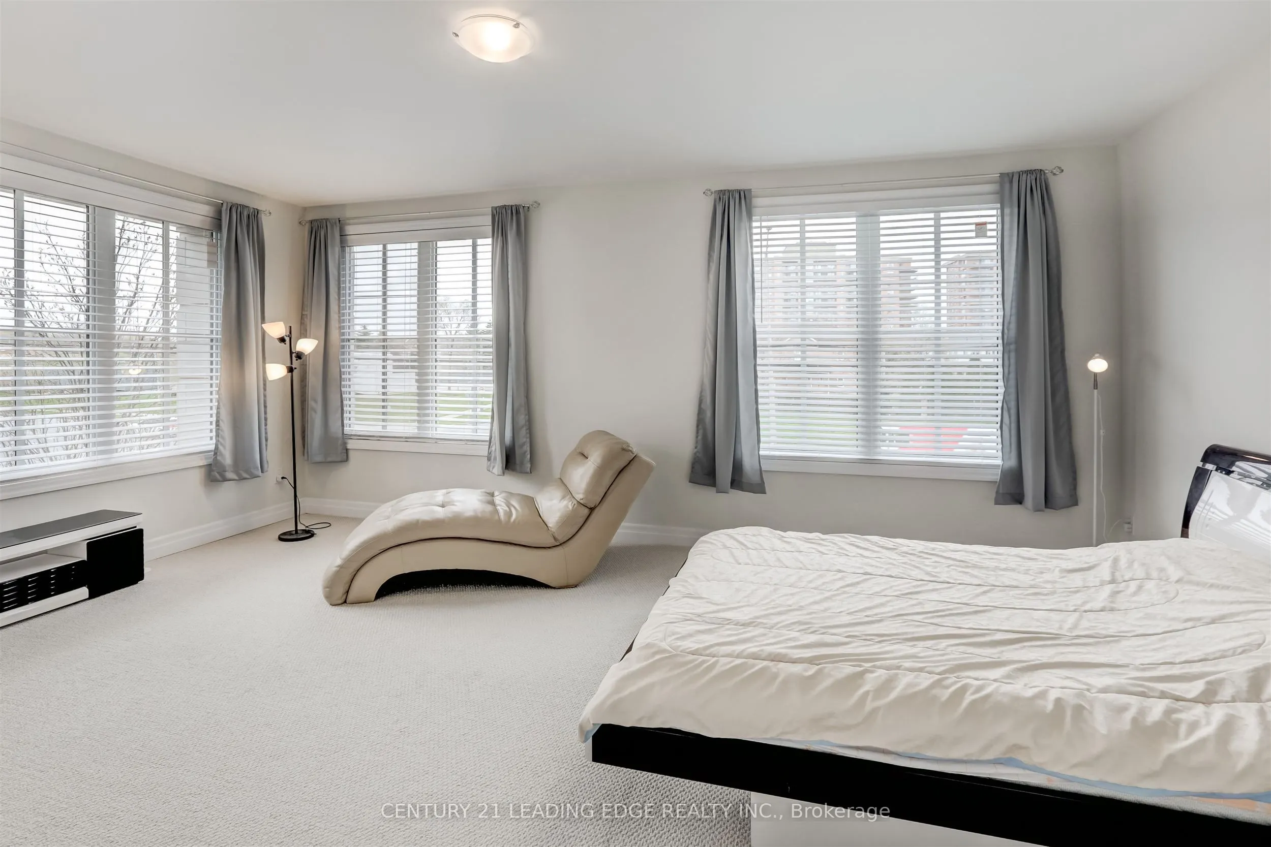 1180 Cawthra Road #106