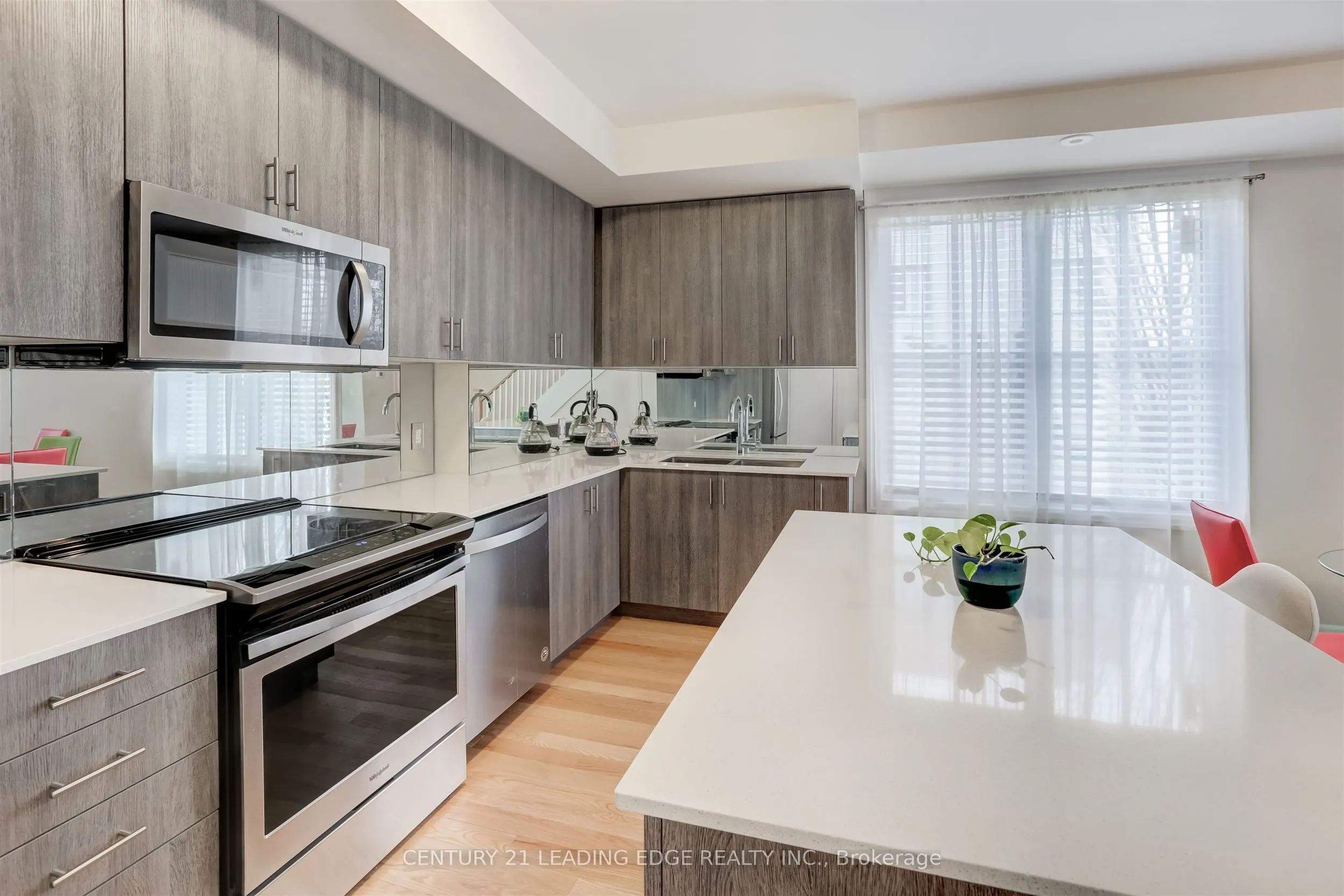 1180 Cawthra Road #106