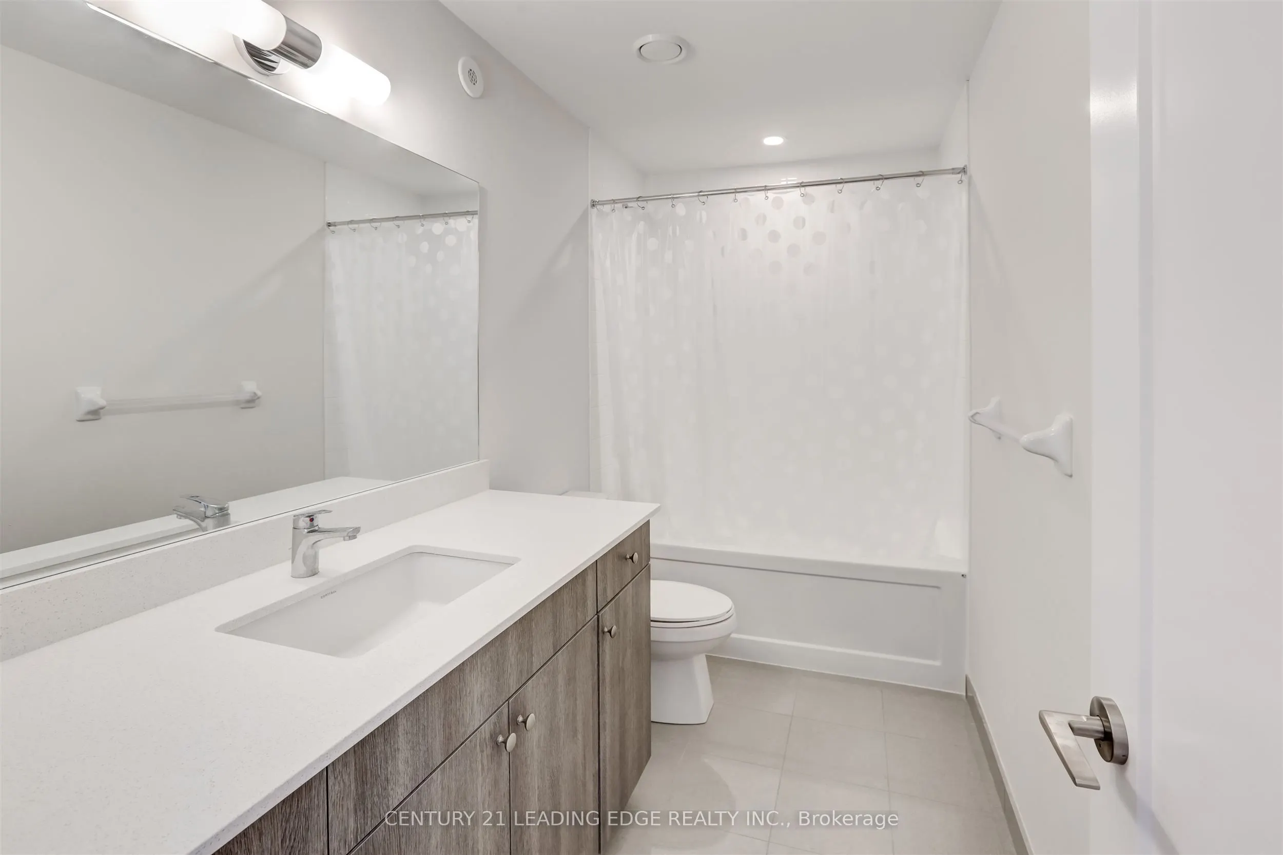 1180 Cawthra Road #106