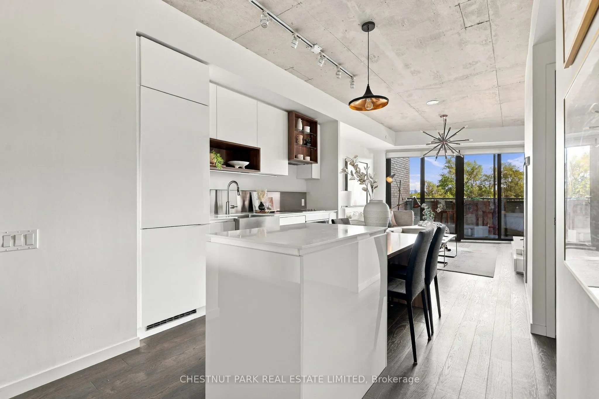 383 Sorauren Avenue #317