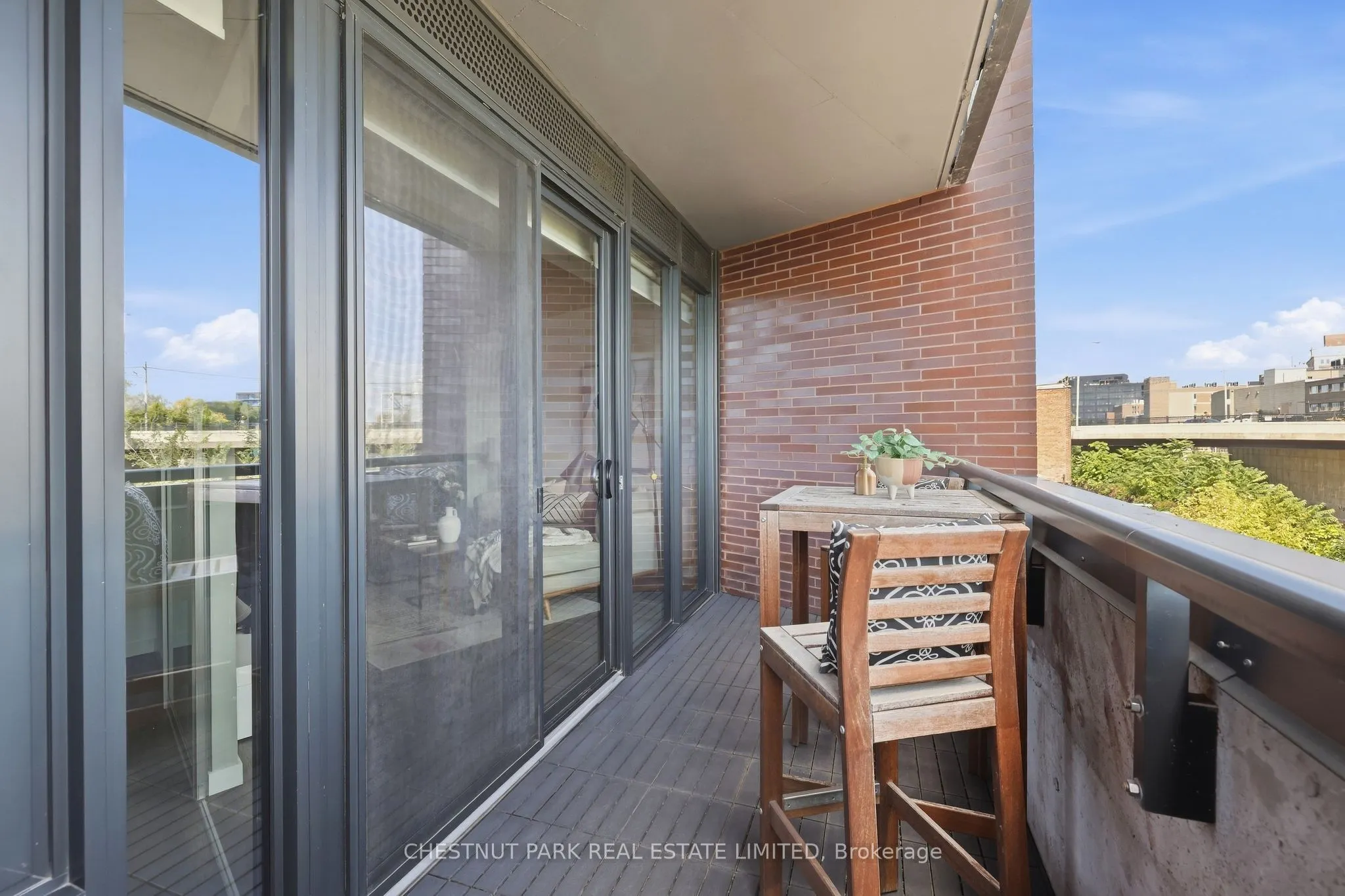 383 Sorauren Avenue #317