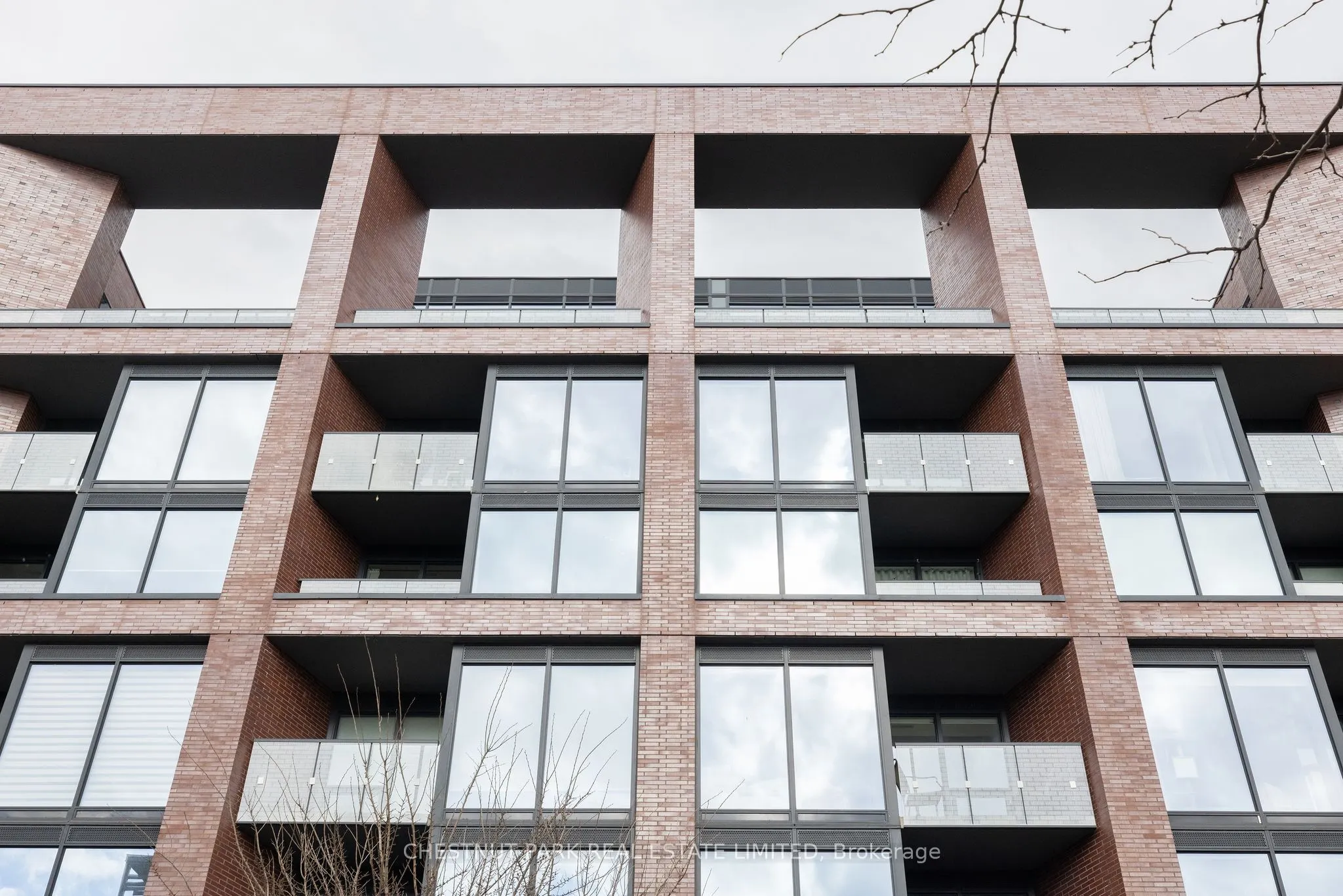 383 Sorauren Avenue #317