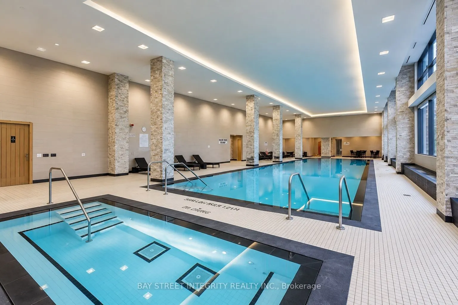 2220 Lakeshore Boulevard W #4301