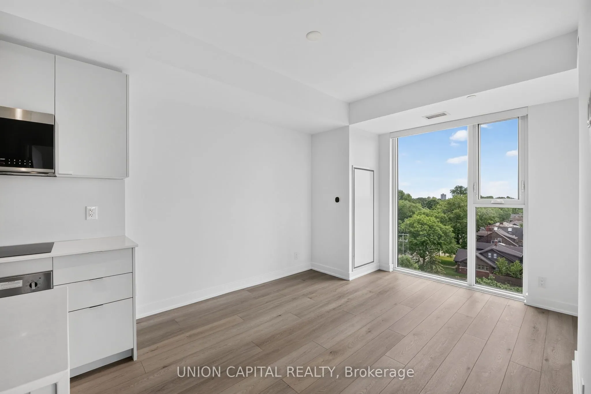 1660 Bloor Street W #910