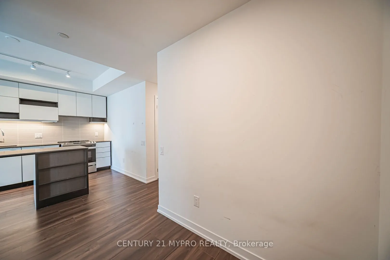 4065 Confederation Parkway #2801