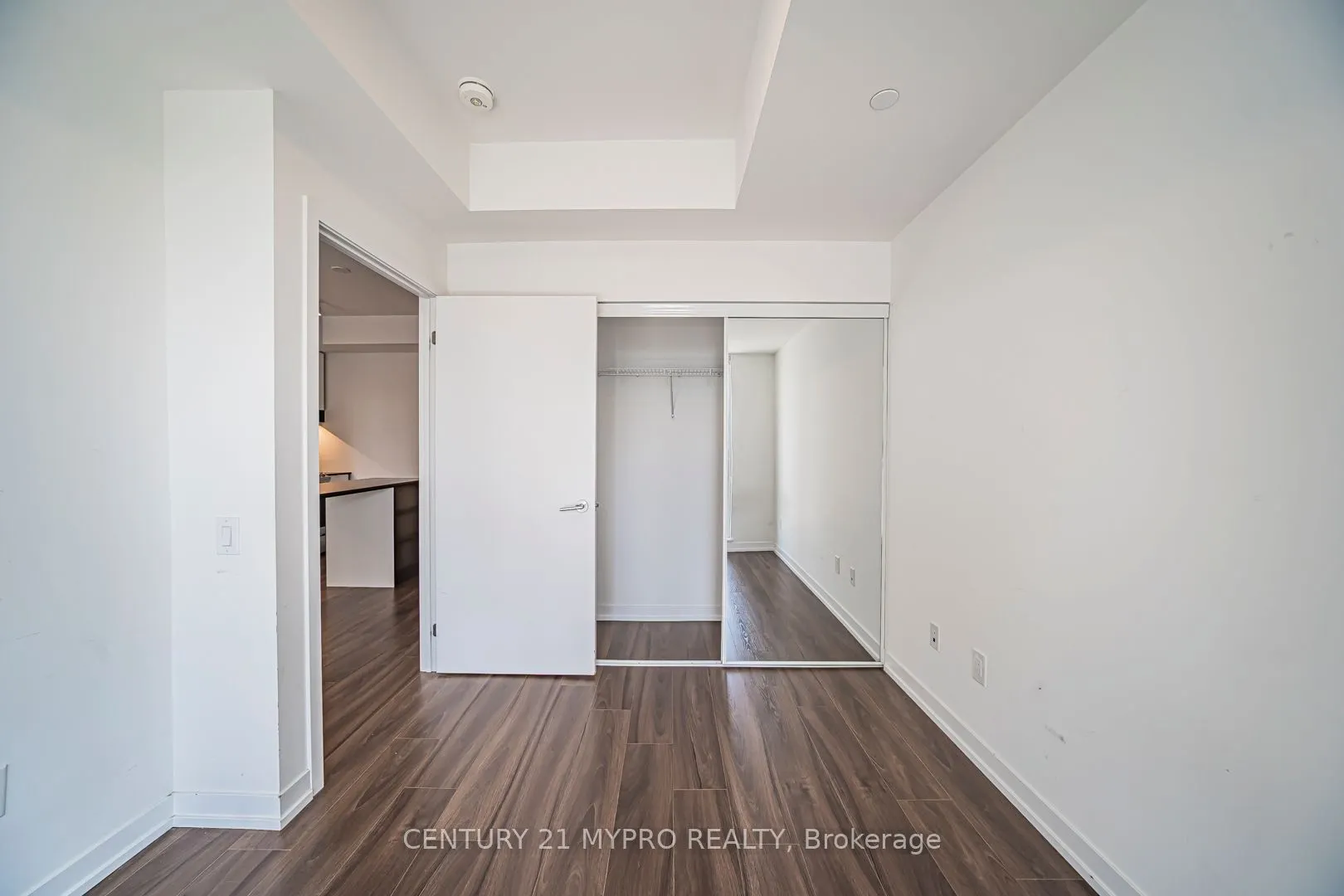 4065 Confederation Parkway #2801