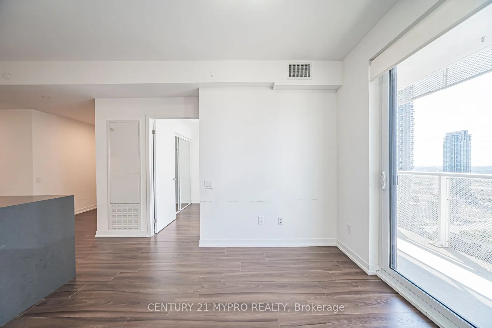 4065 Confederation Parkway #2801
