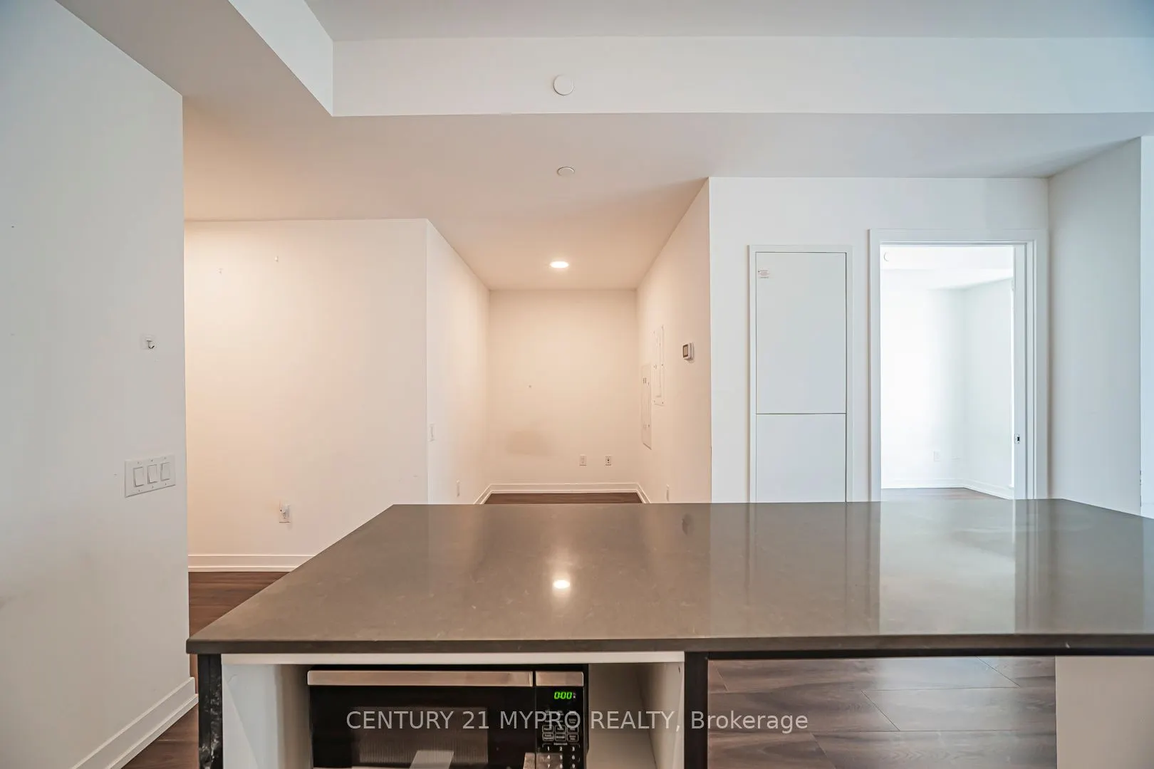 4065 Confederation Parkway #2801