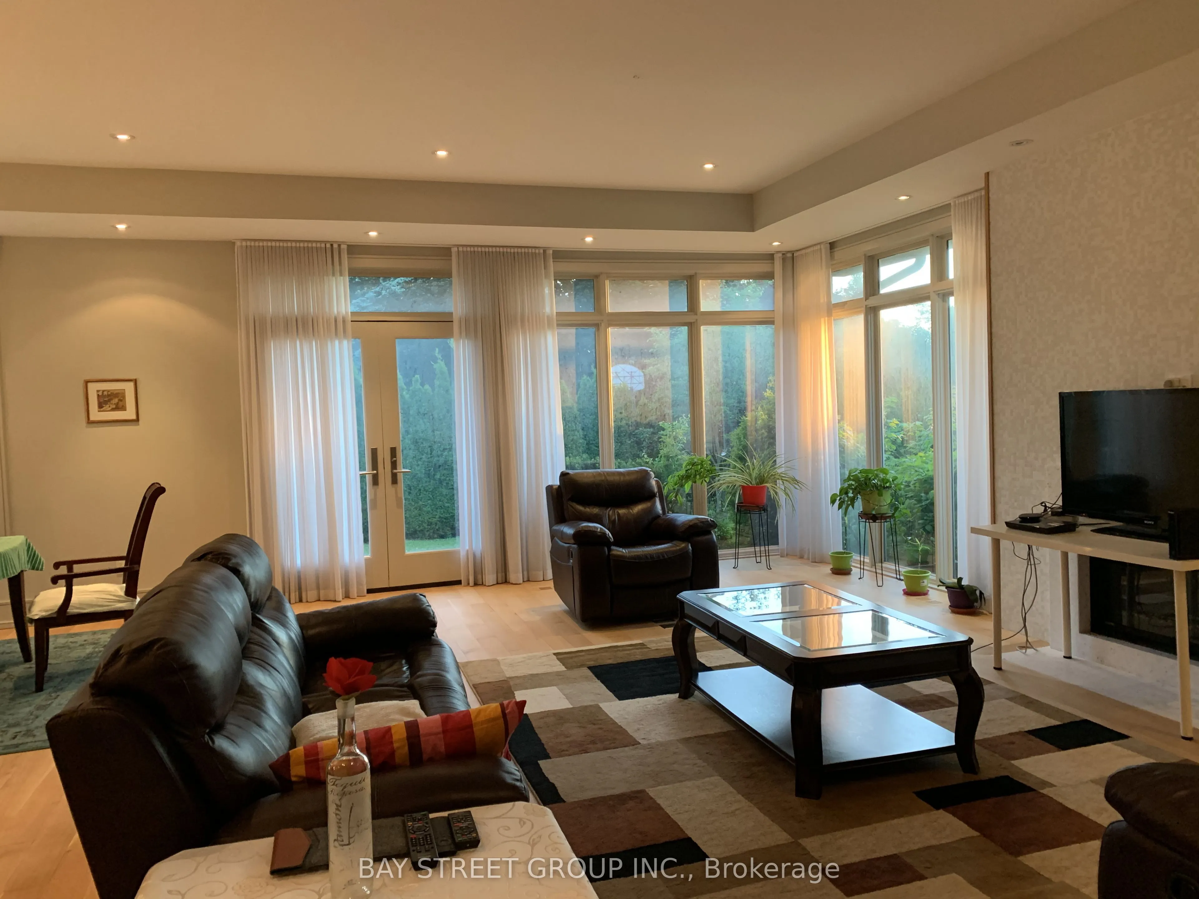 6 Bemersyde Drive