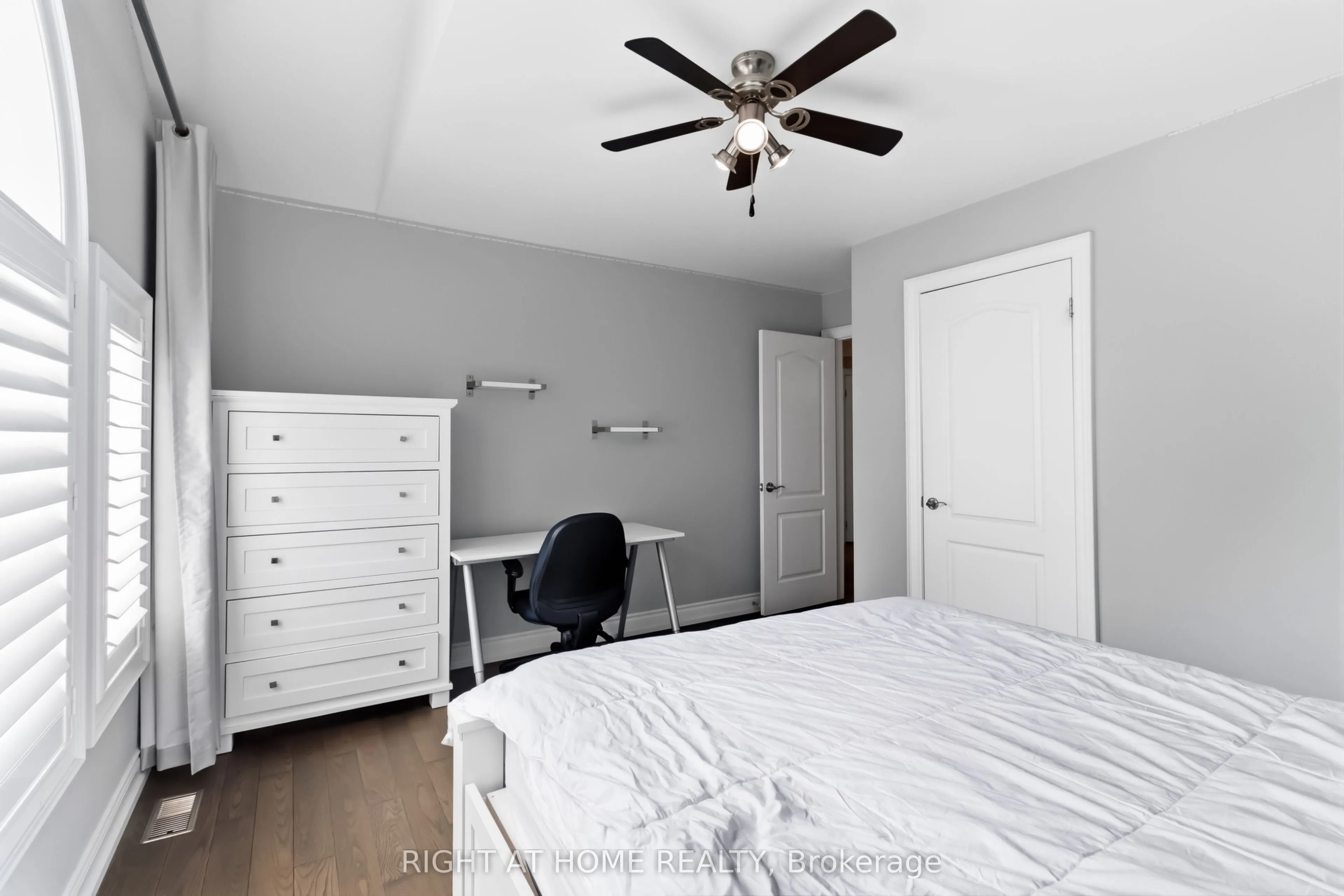1213 Lindenrock Drive