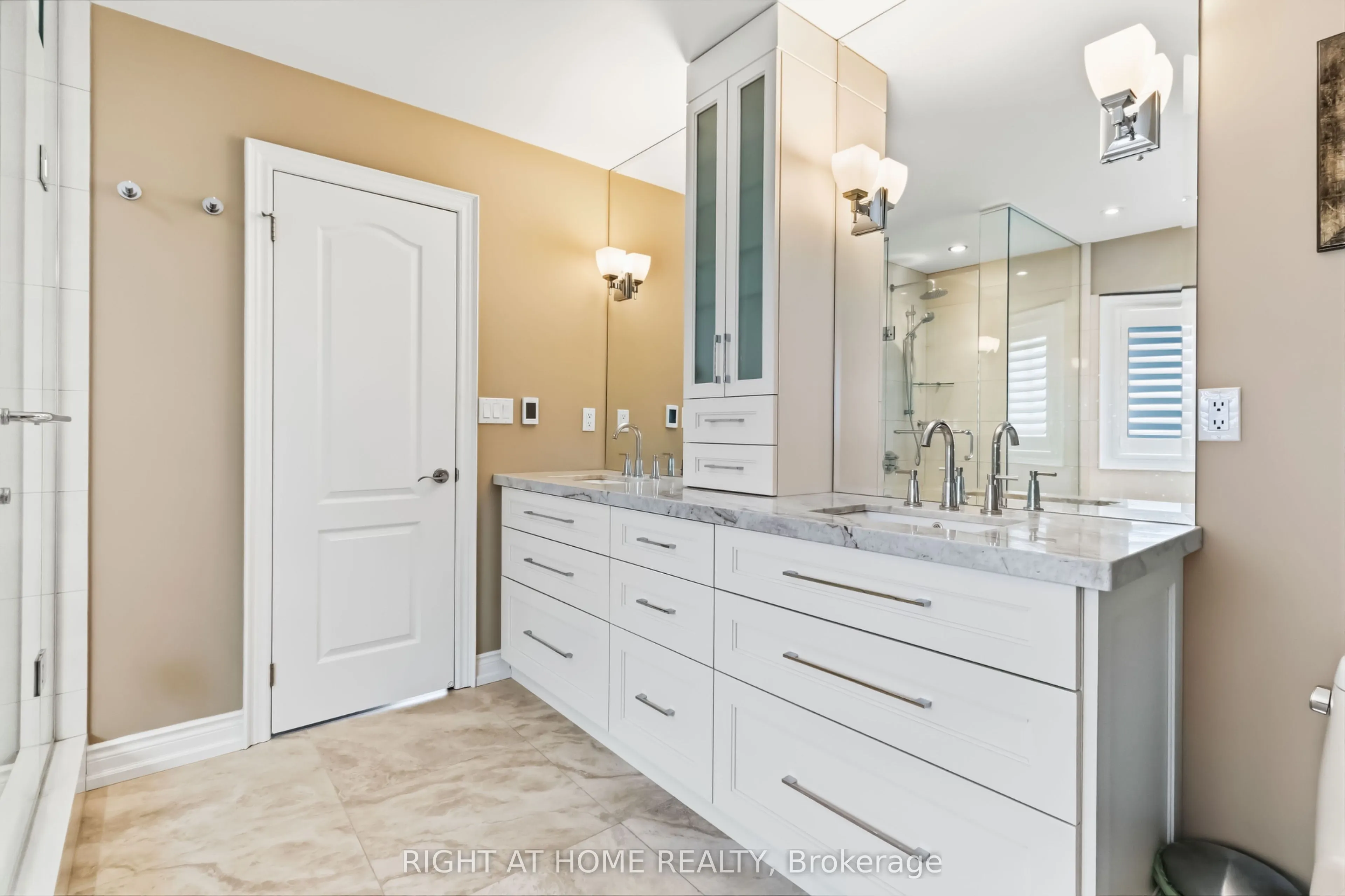 1213 Lindenrock Drive