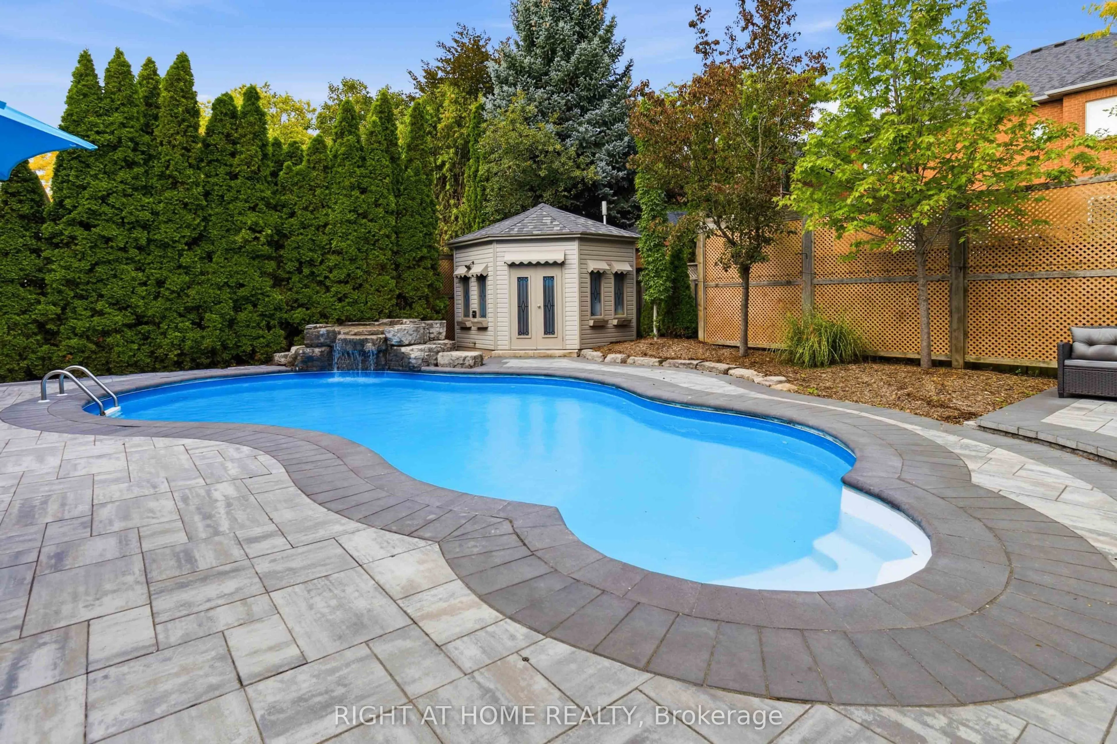 1213 Lindenrock Drive
