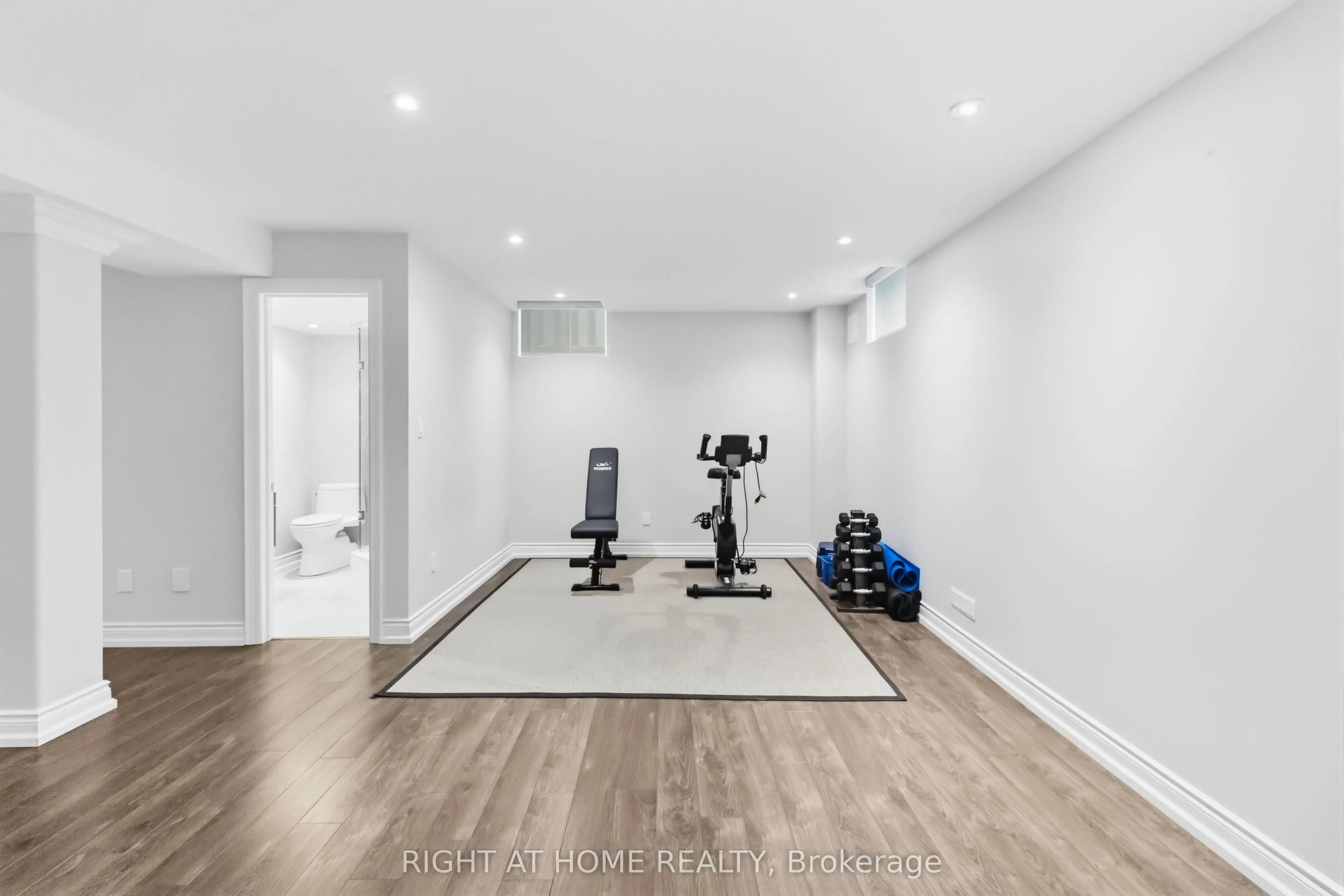 1213 Lindenrock Drive