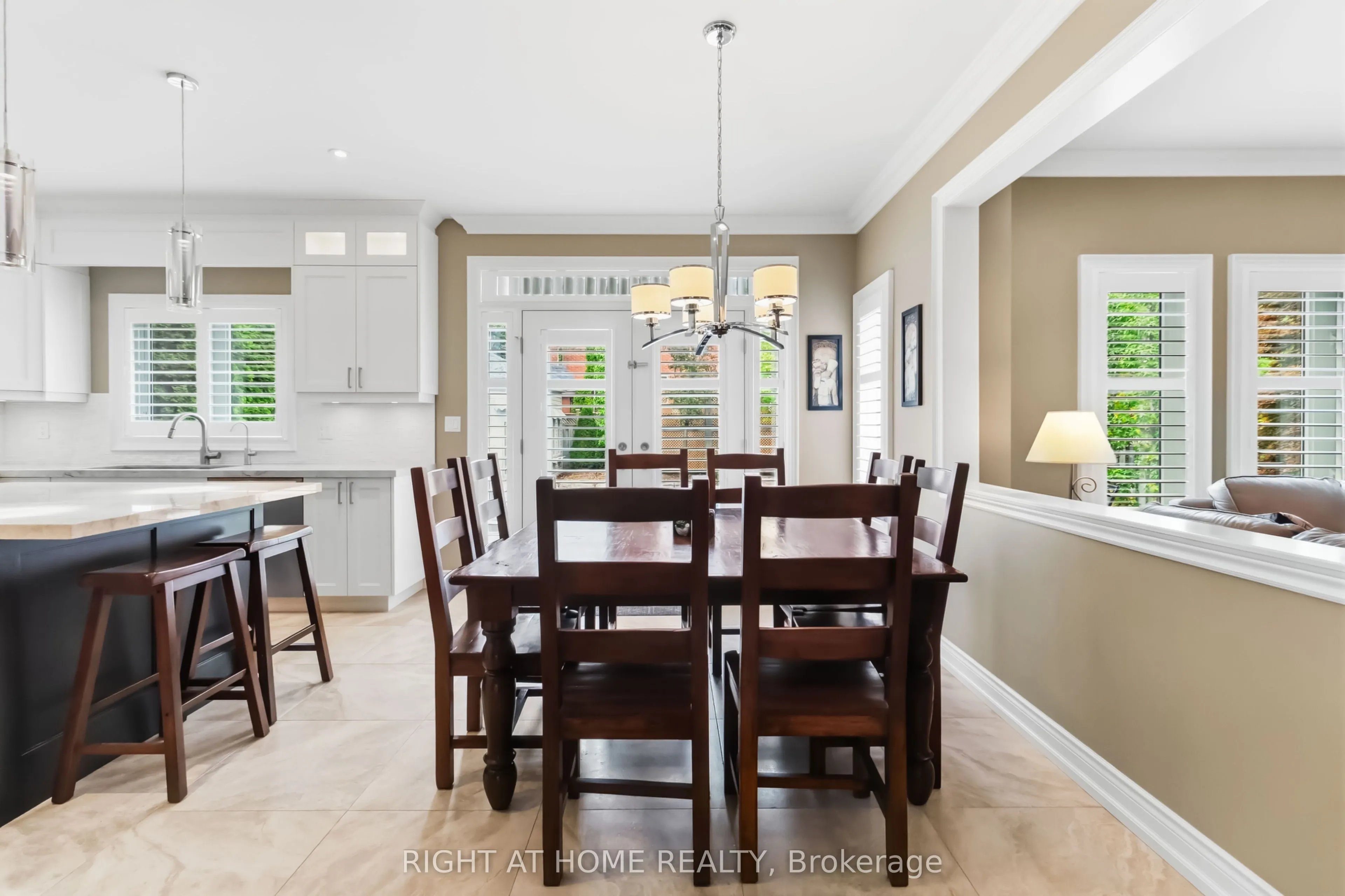 1213 Lindenrock Drive