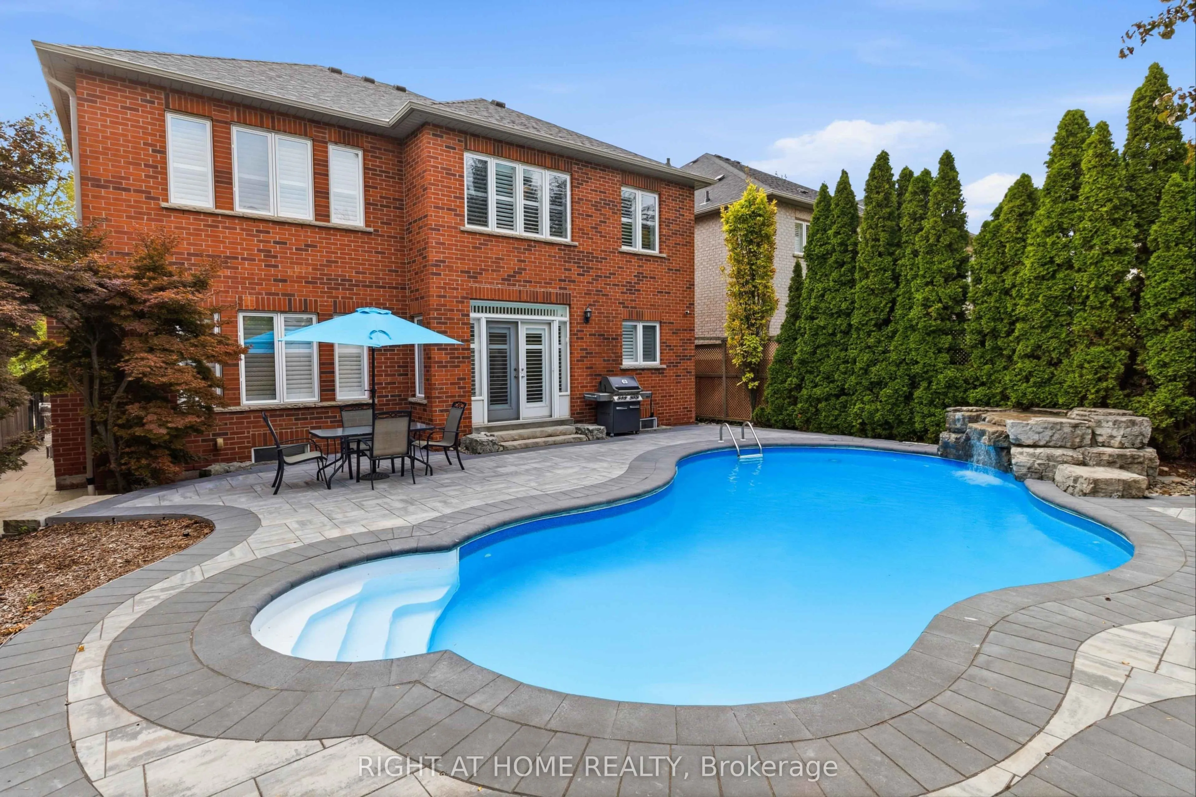 1213 Lindenrock Drive