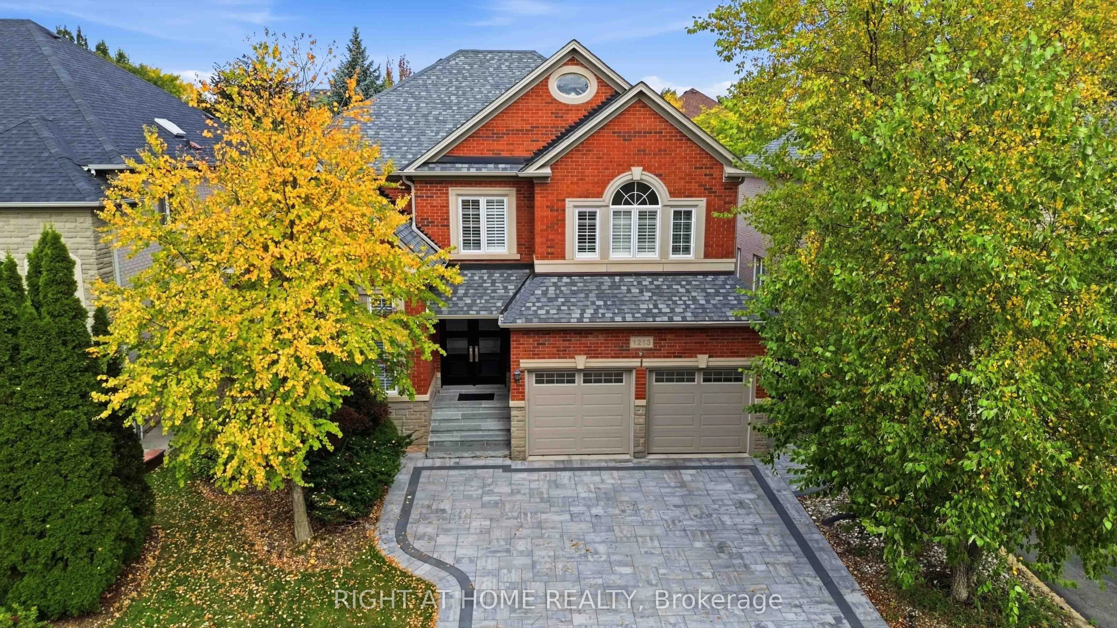 1213 Lindenrock Drive