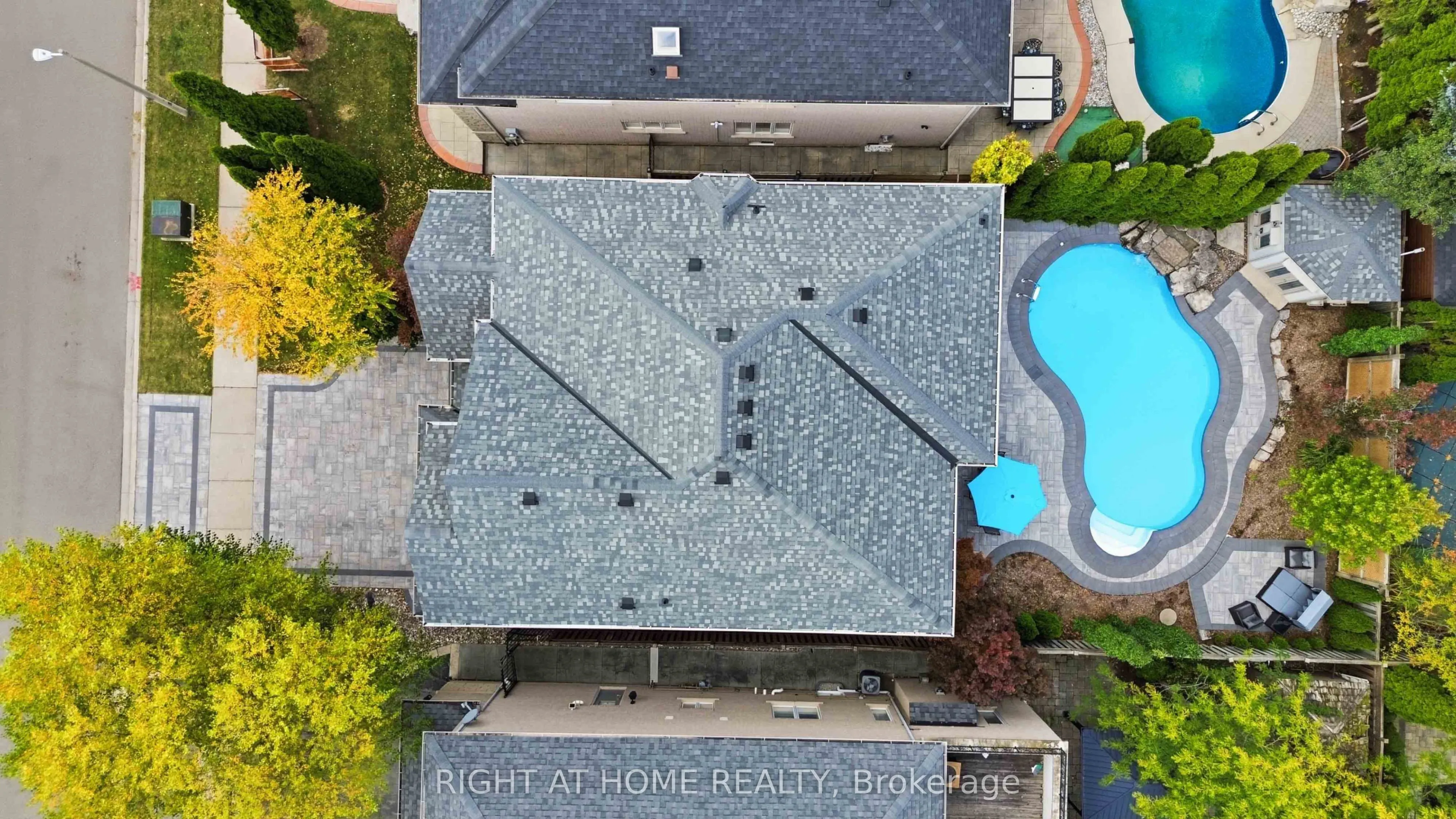 1213 Lindenrock Drive