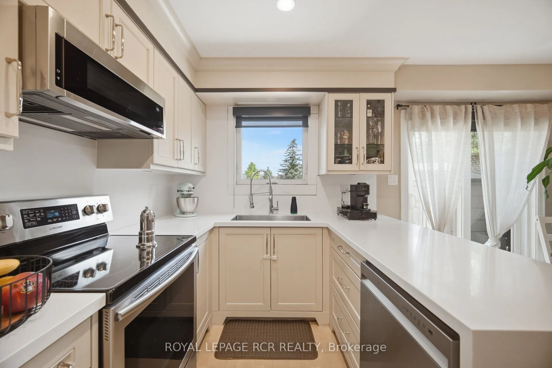 31 Alderbrook Place #8