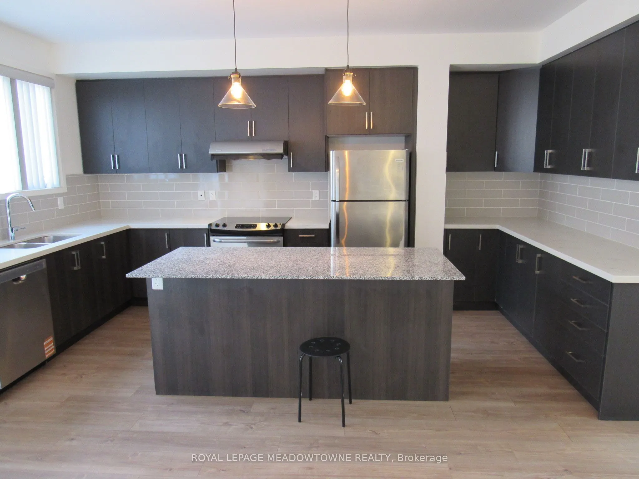 3129 Ernest Appelbe Boulevard
